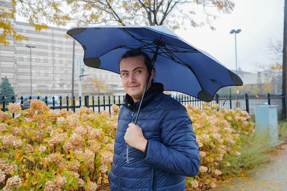 Blunt Metro Umbrella | Pack Hacker