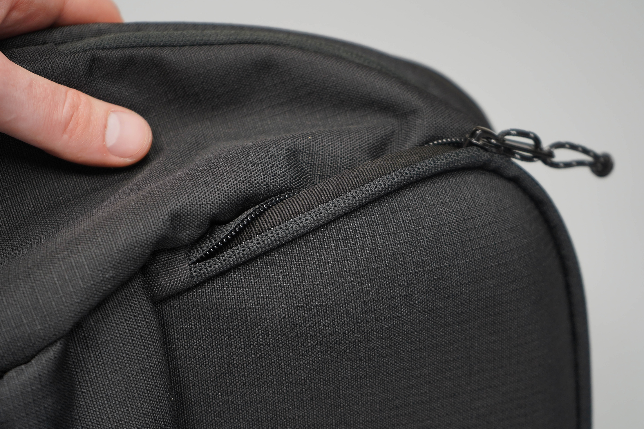 Ogio Shadow Flux 420 Backpack Hard Shell Zipper Stuck