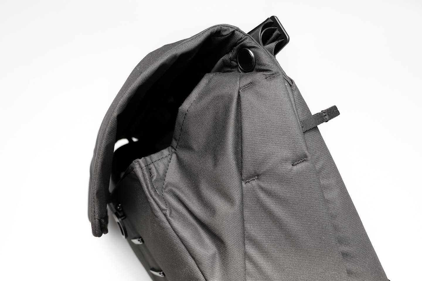 Peak Design Everyday Messenger 13L V2 Review Pack Hacker