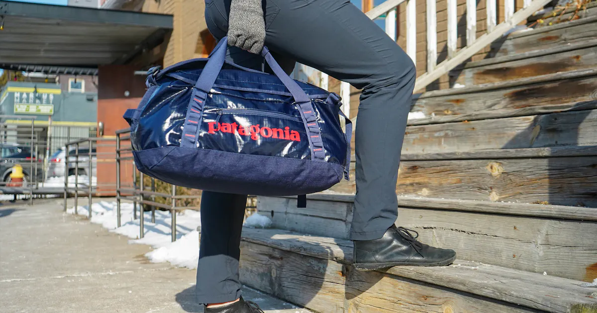 Patagonia Black Hole Duffel Bag 40L Review | Pack Hacker Patagonia Black Hole Duffel Bag 40L Review | Pack Hacker