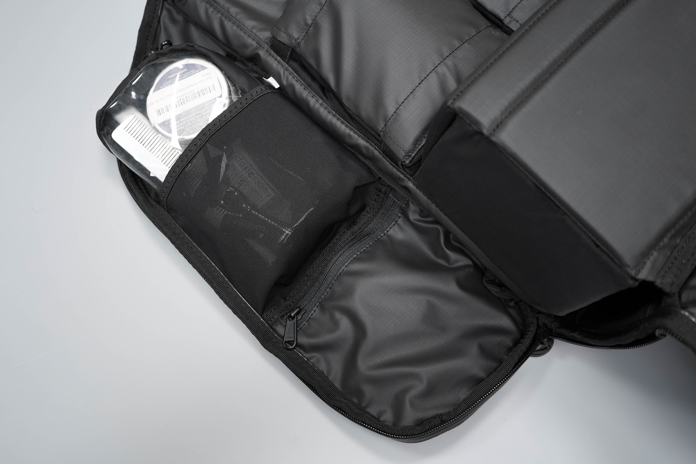 WANDRD DUO Daypack Left Side Flap Organization