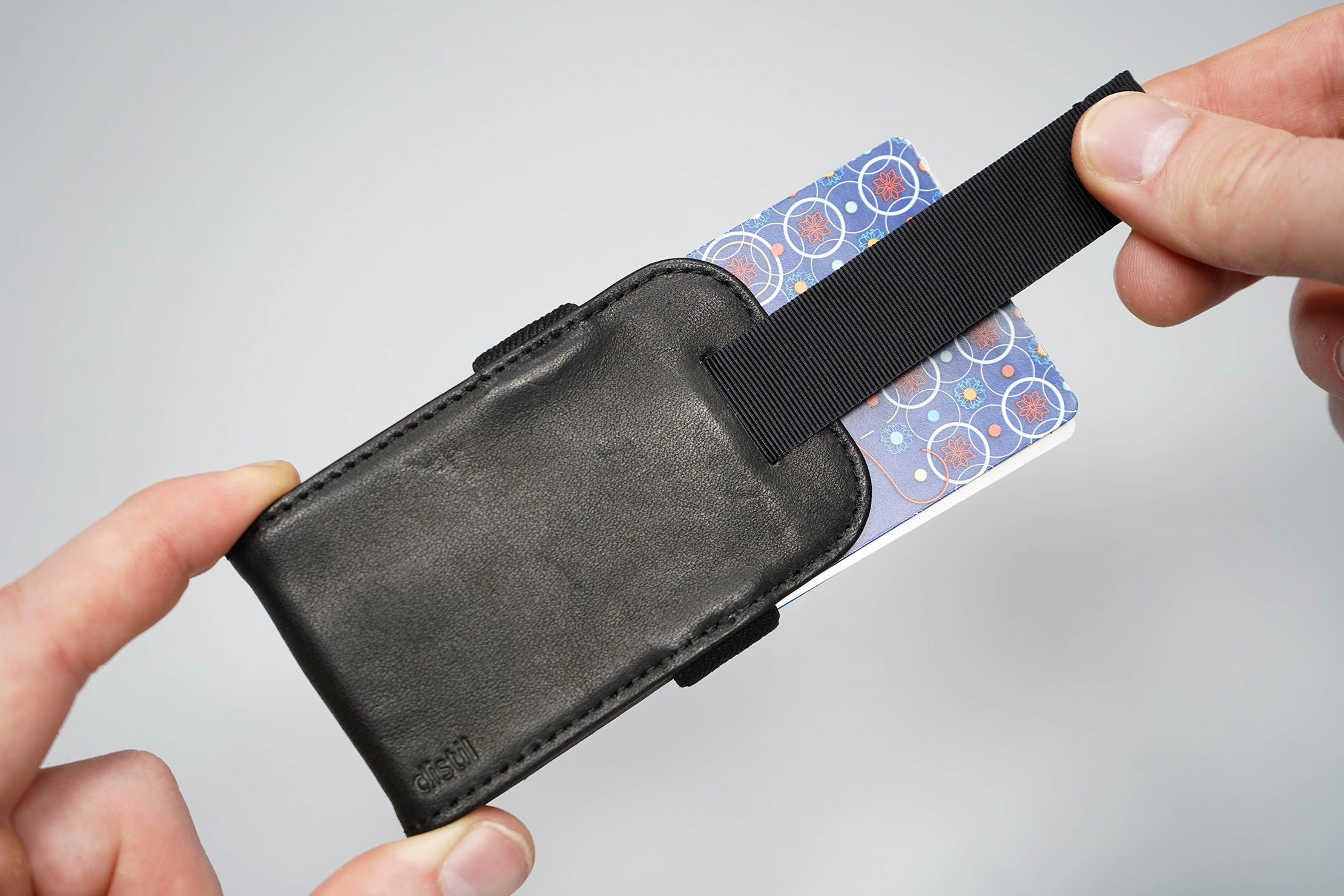 Distil Wally Micro Card Pull-Tab