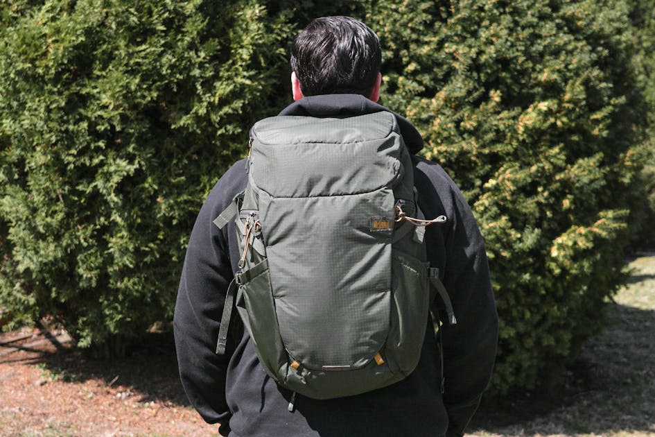 REI Ruckpack 28 Pack Hacker