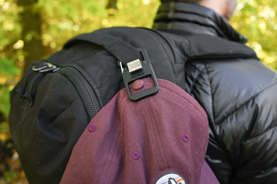 CapSnap Hat Clip | Pack Hacker