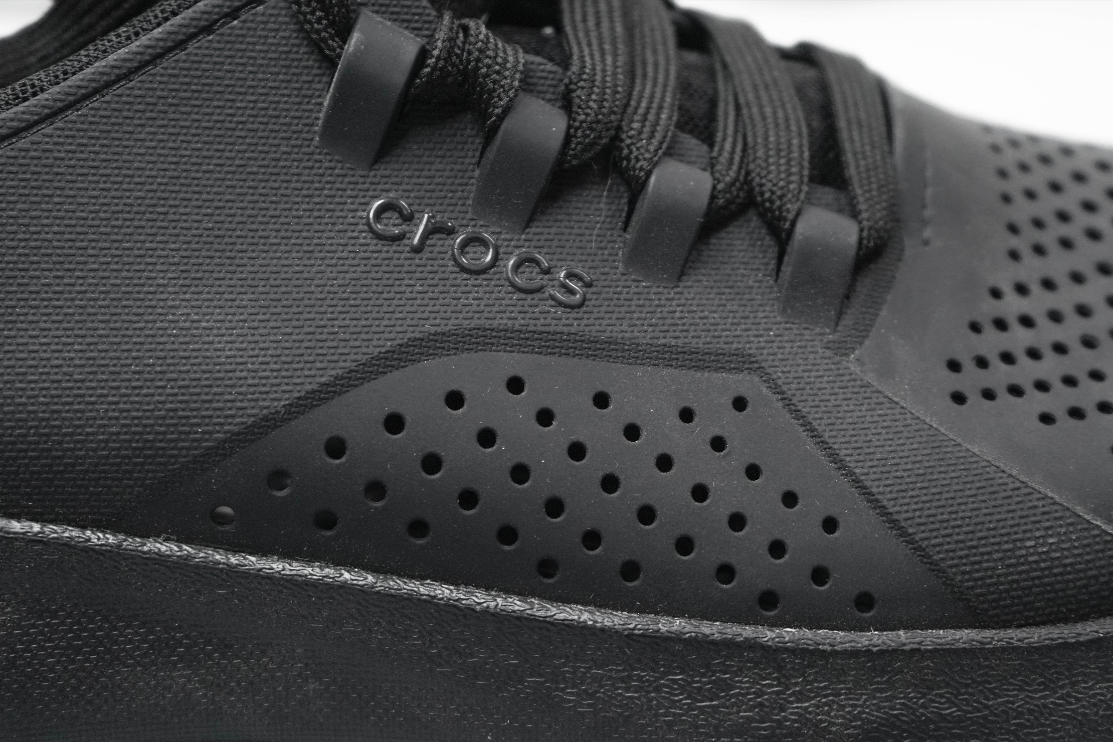 crocs full black