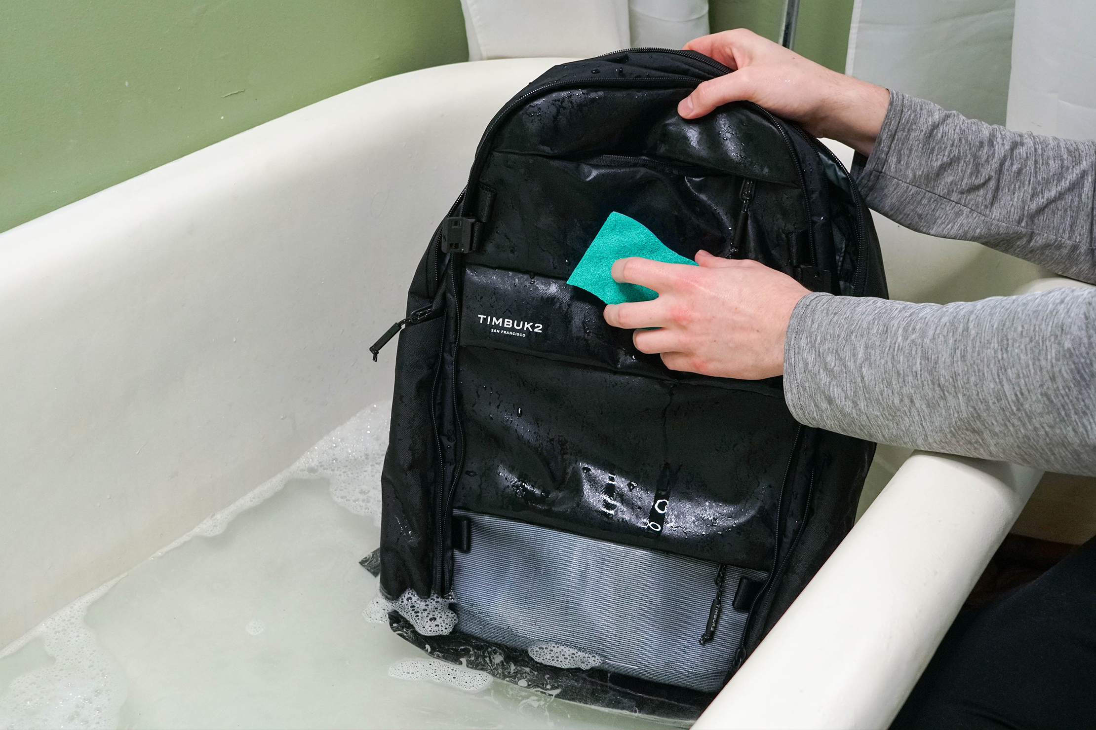Wiping Backpack with Sponge
