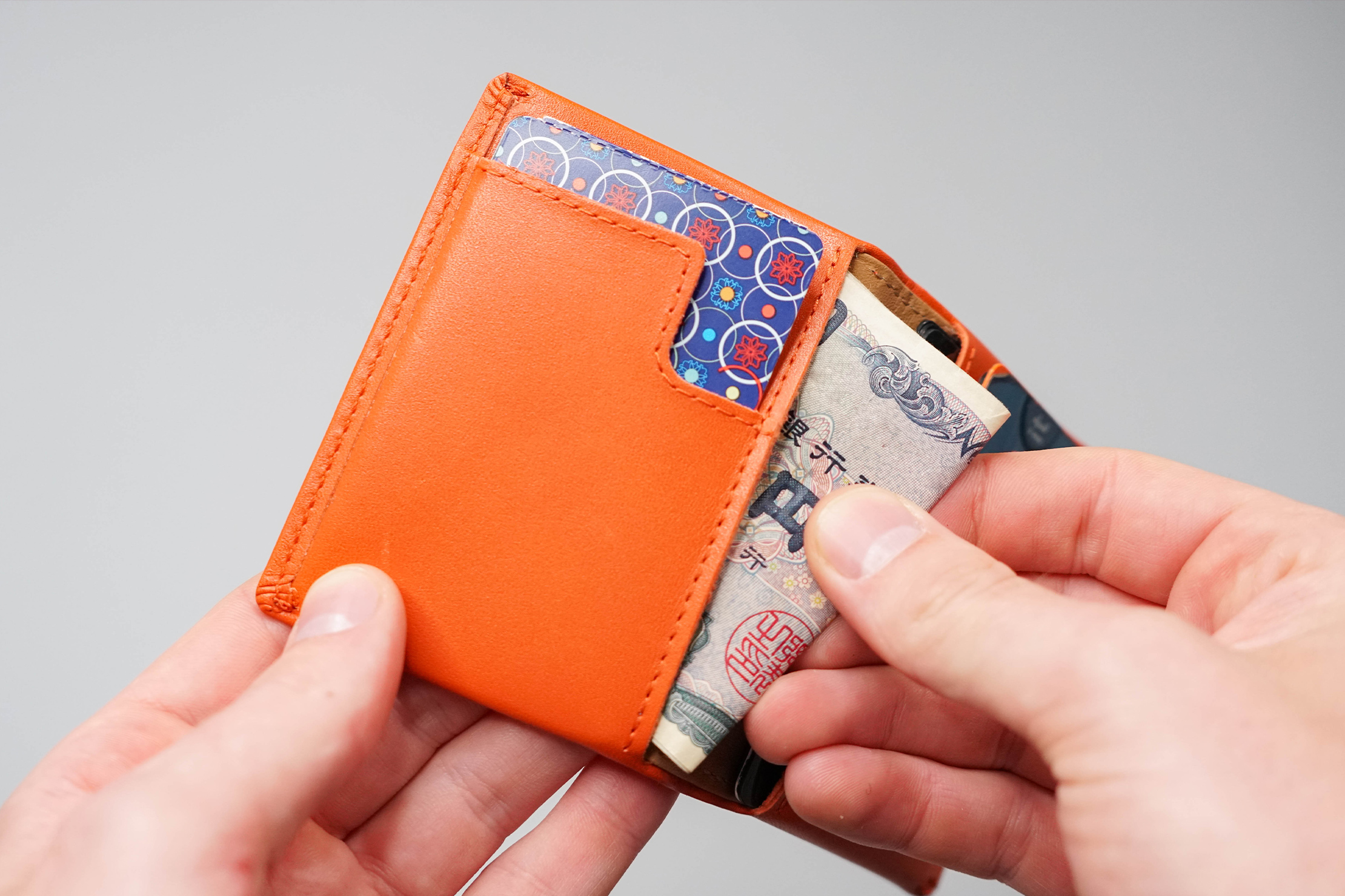 Bellroy Slim Sleeve Cash Compartment