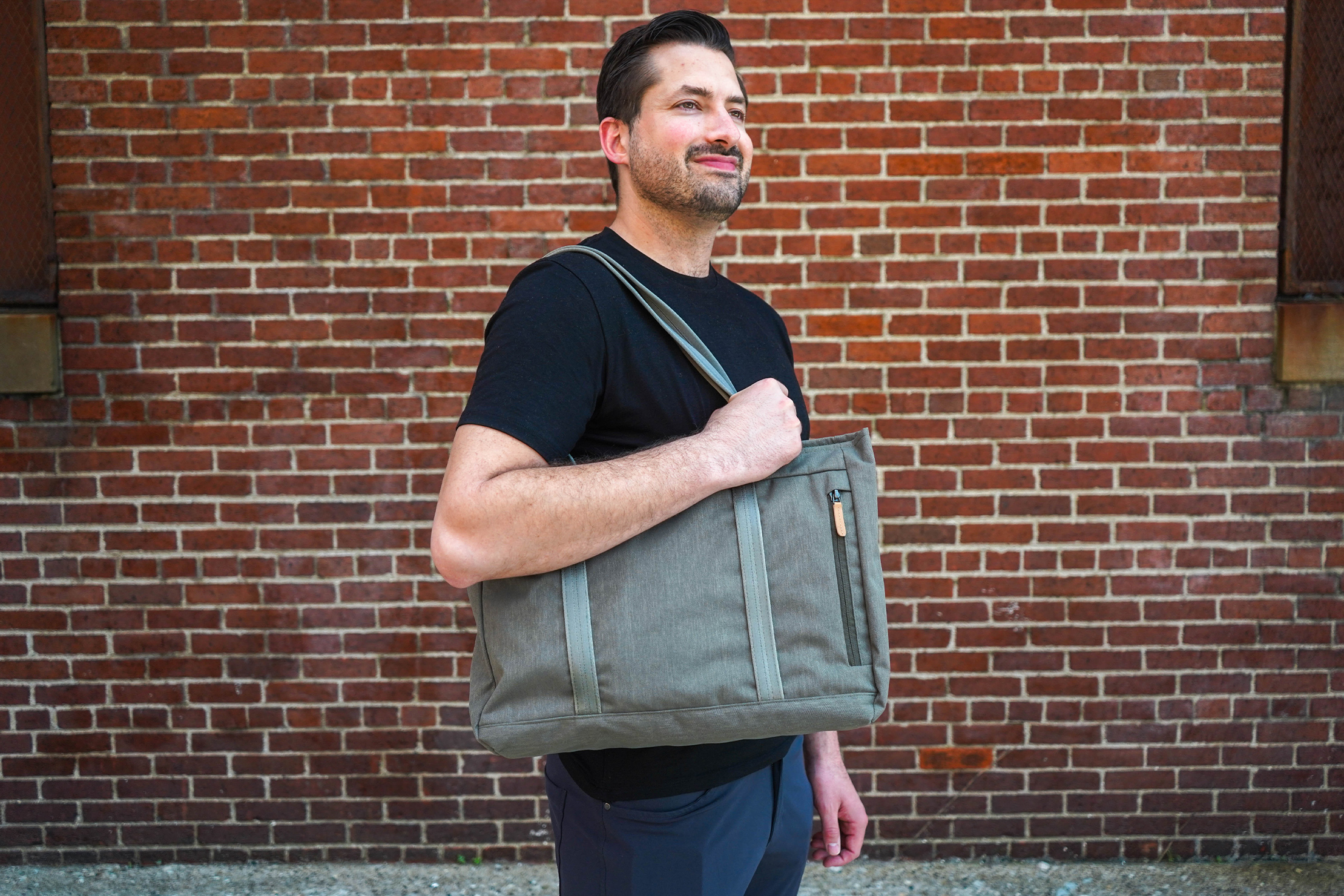 The Best Men's Tote Bags Reviewed: Bellroy, LL Bean and Carhartt – SPY