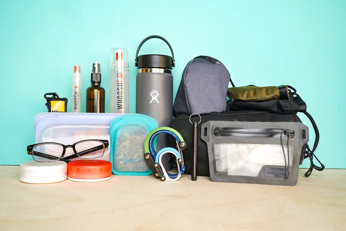 Coronavirus Travel Accessories Pack Hacker