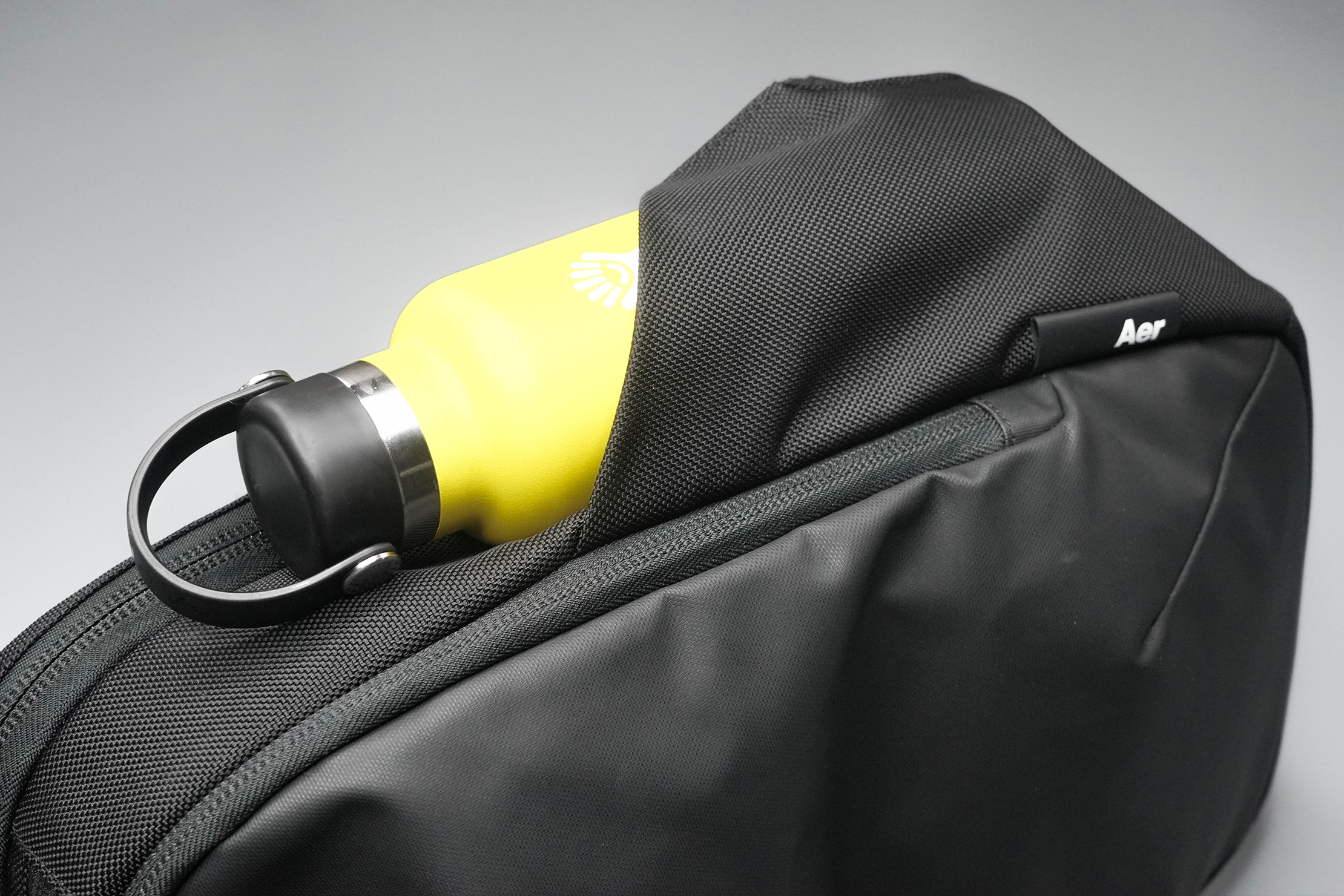 Aer Day Pack 2 Water Bottle Pocket