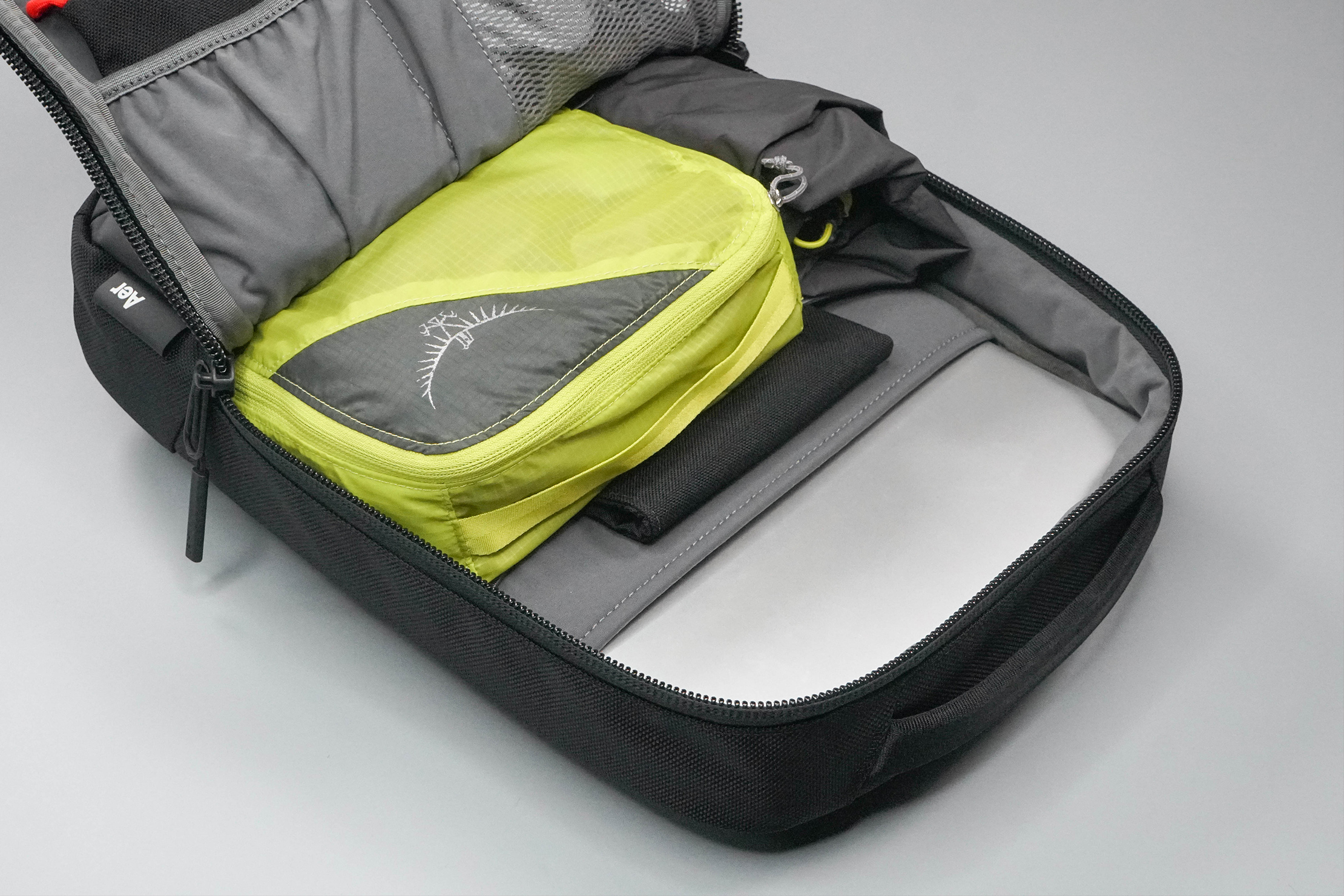 Aer Slim Pack Main Compartment