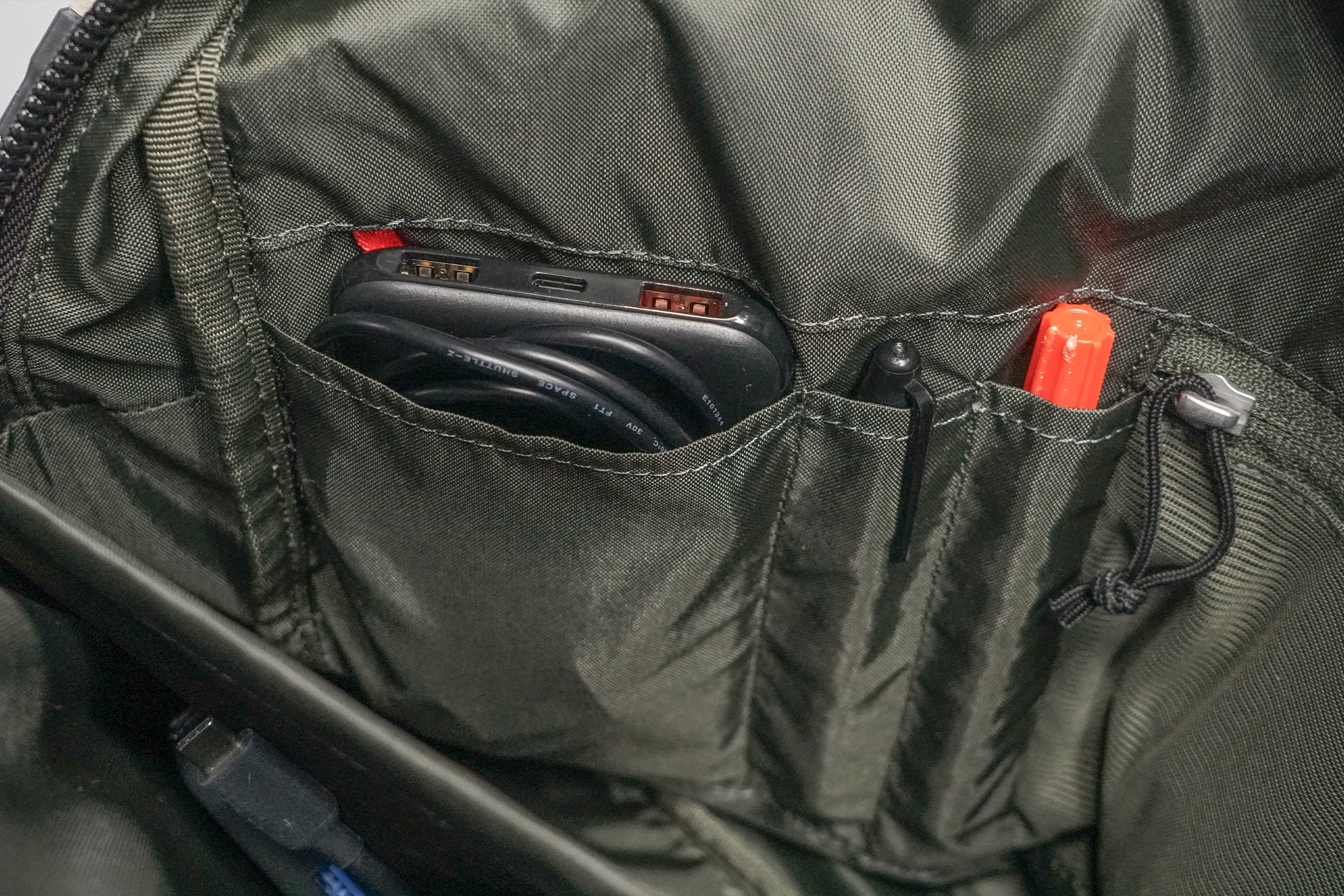 Osprey Arcane Brief Main Compartment Liner Pockets