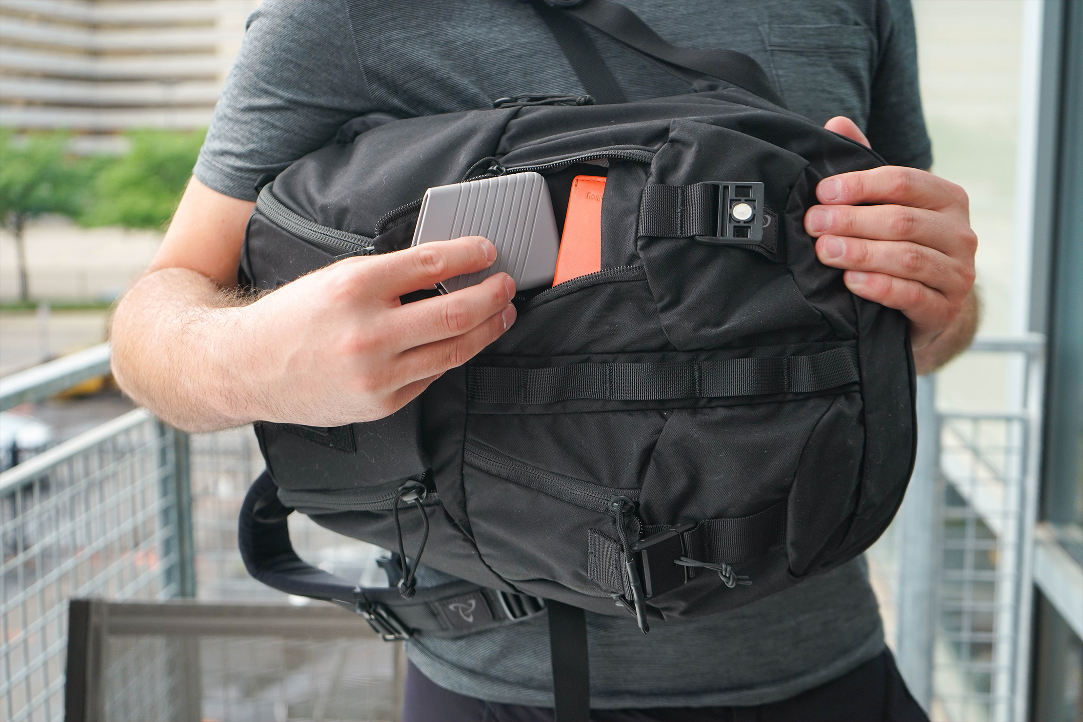 Mystery Ranch Rip Ruck 24 Quick-Access Pockets With Smaller Gear