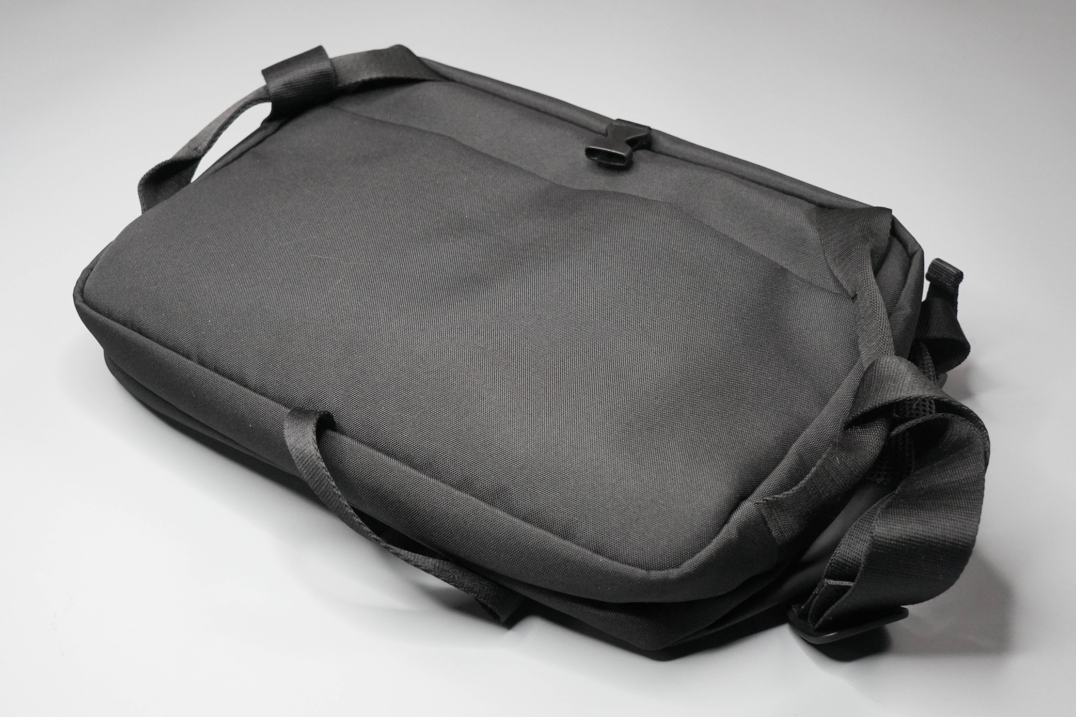 Cote&Ciel Riss Sport Obsidian Black Review | Pack Hacker