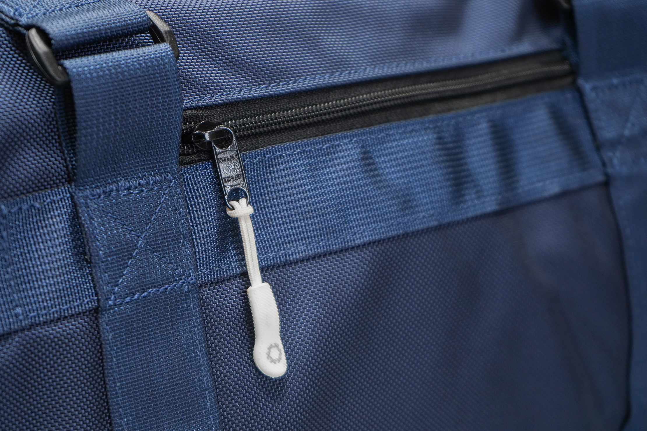 DSPTCH Utility Tote | The white zipper pull serves as a nice accent piece for the blue colorway