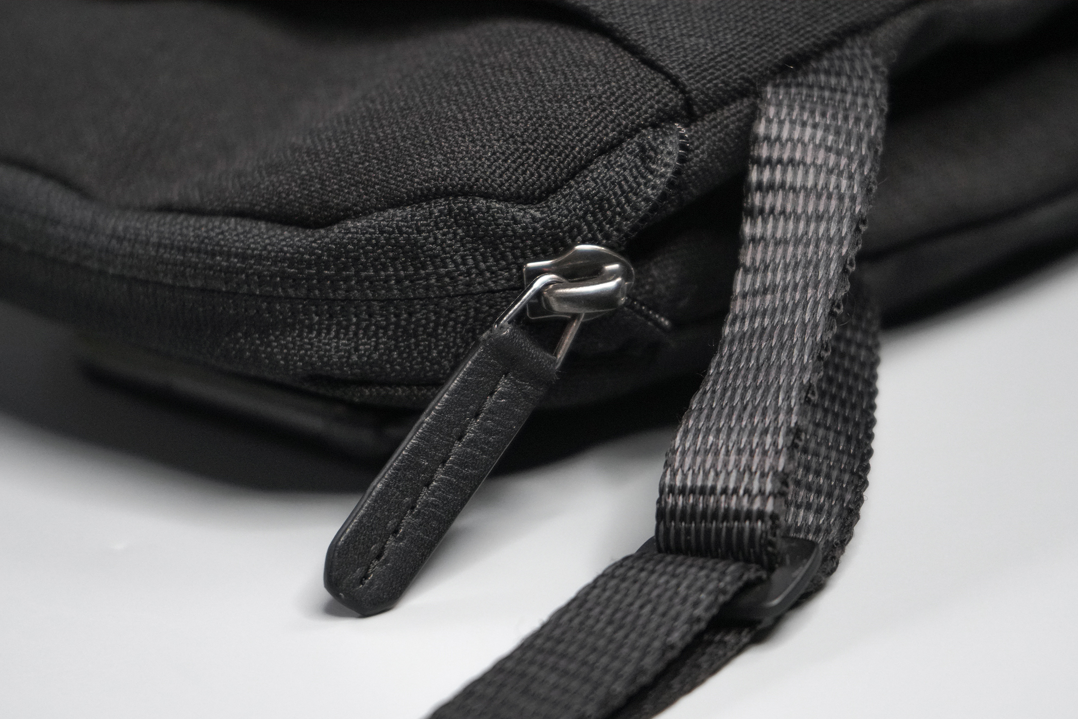 Bellroy City Pouch Zippers