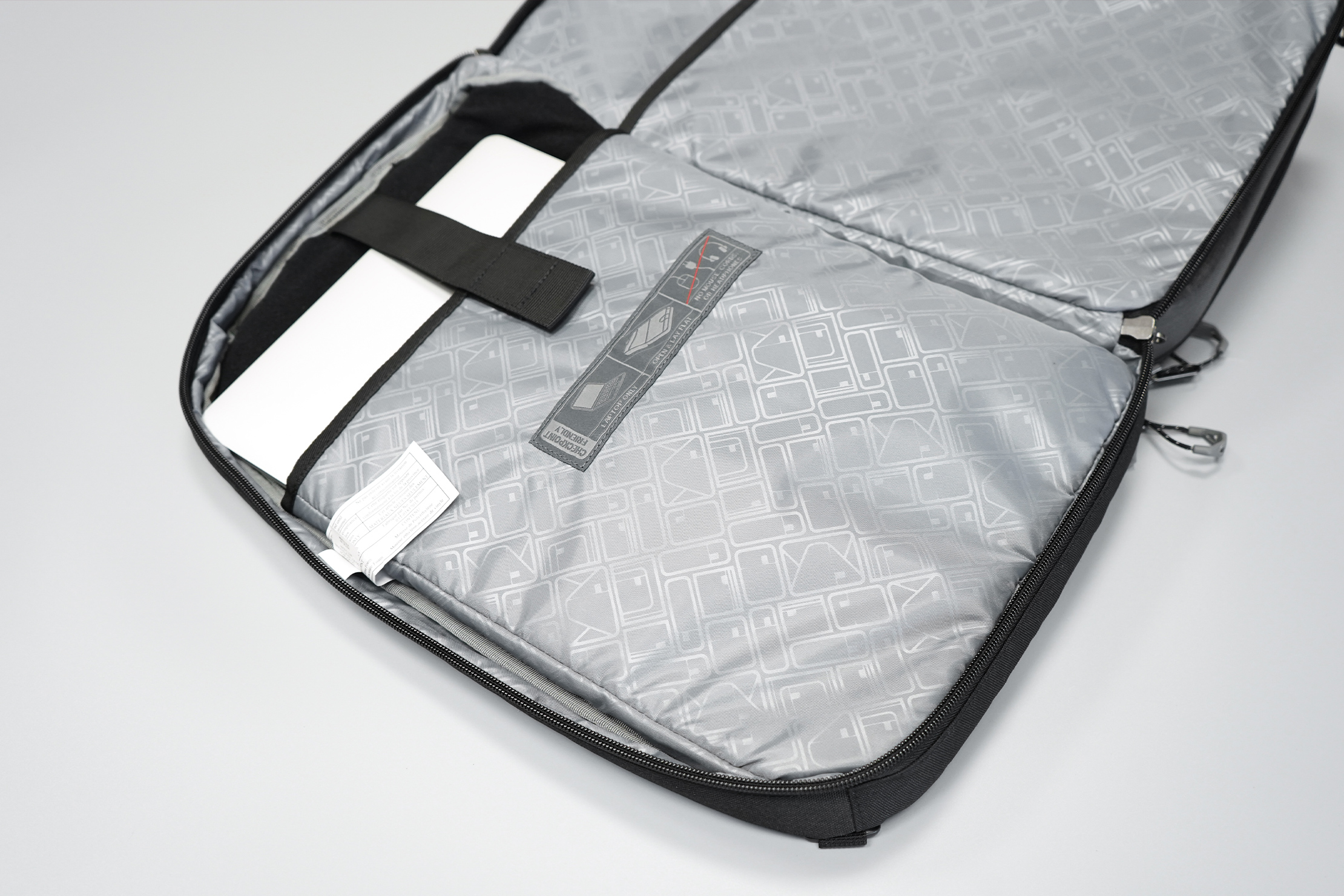 Eagle Creek Convertabrief Laptop Compartment