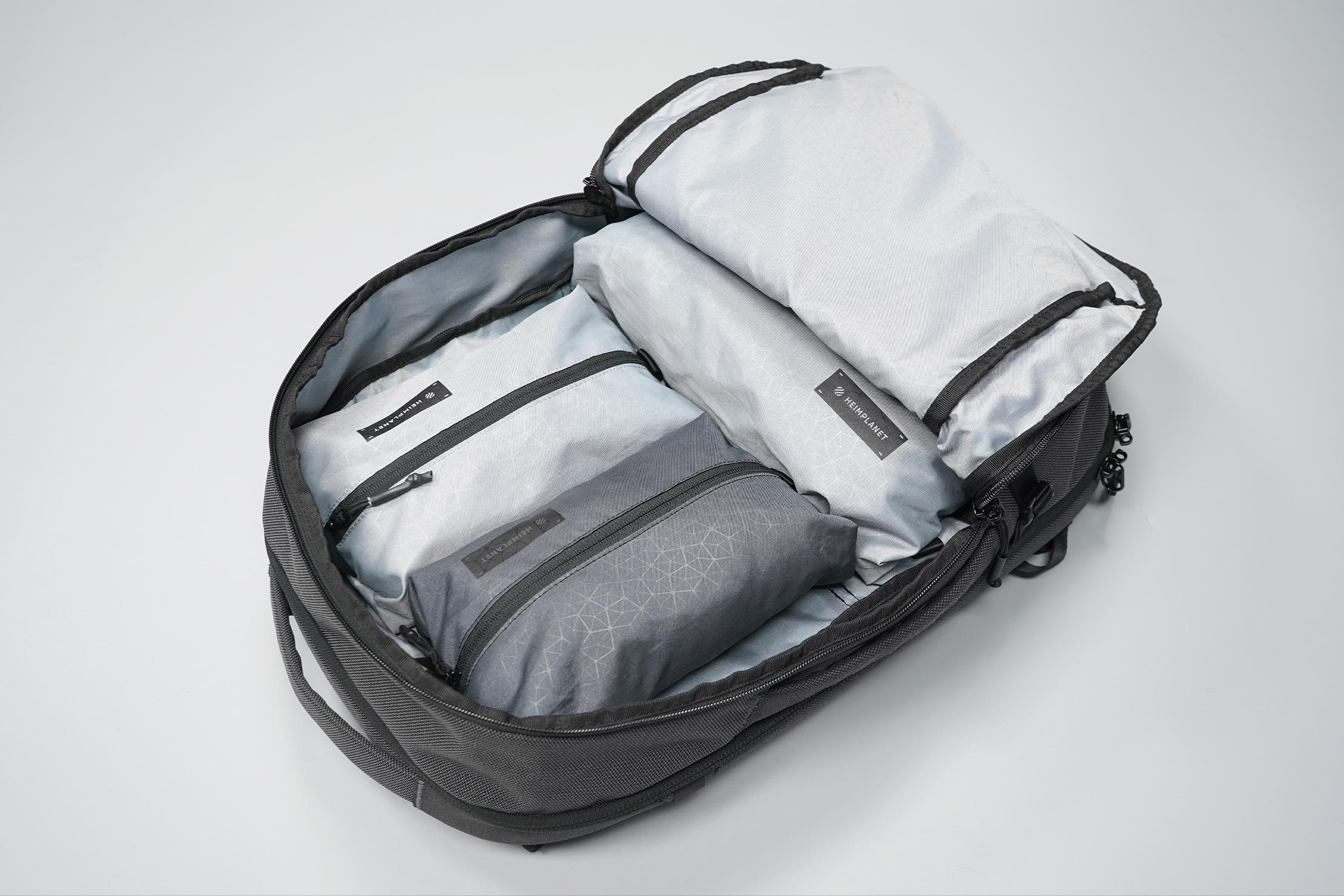 Heimplanet Travel Pack 34L V2 main compartment