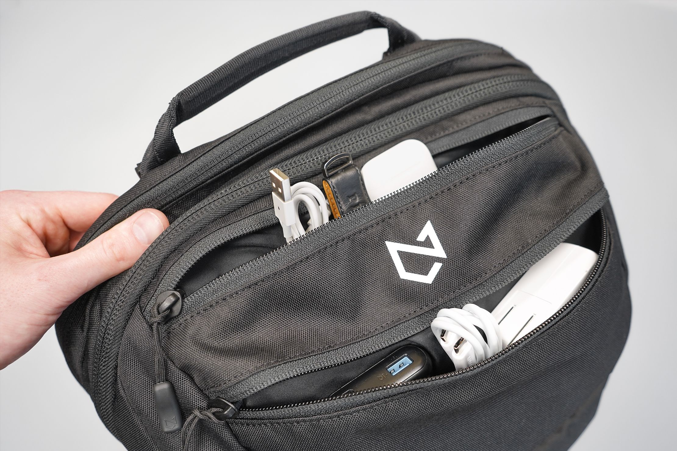 Minaal Carry-On 3.0 | A pair of front pockets keeps things within arm's reach