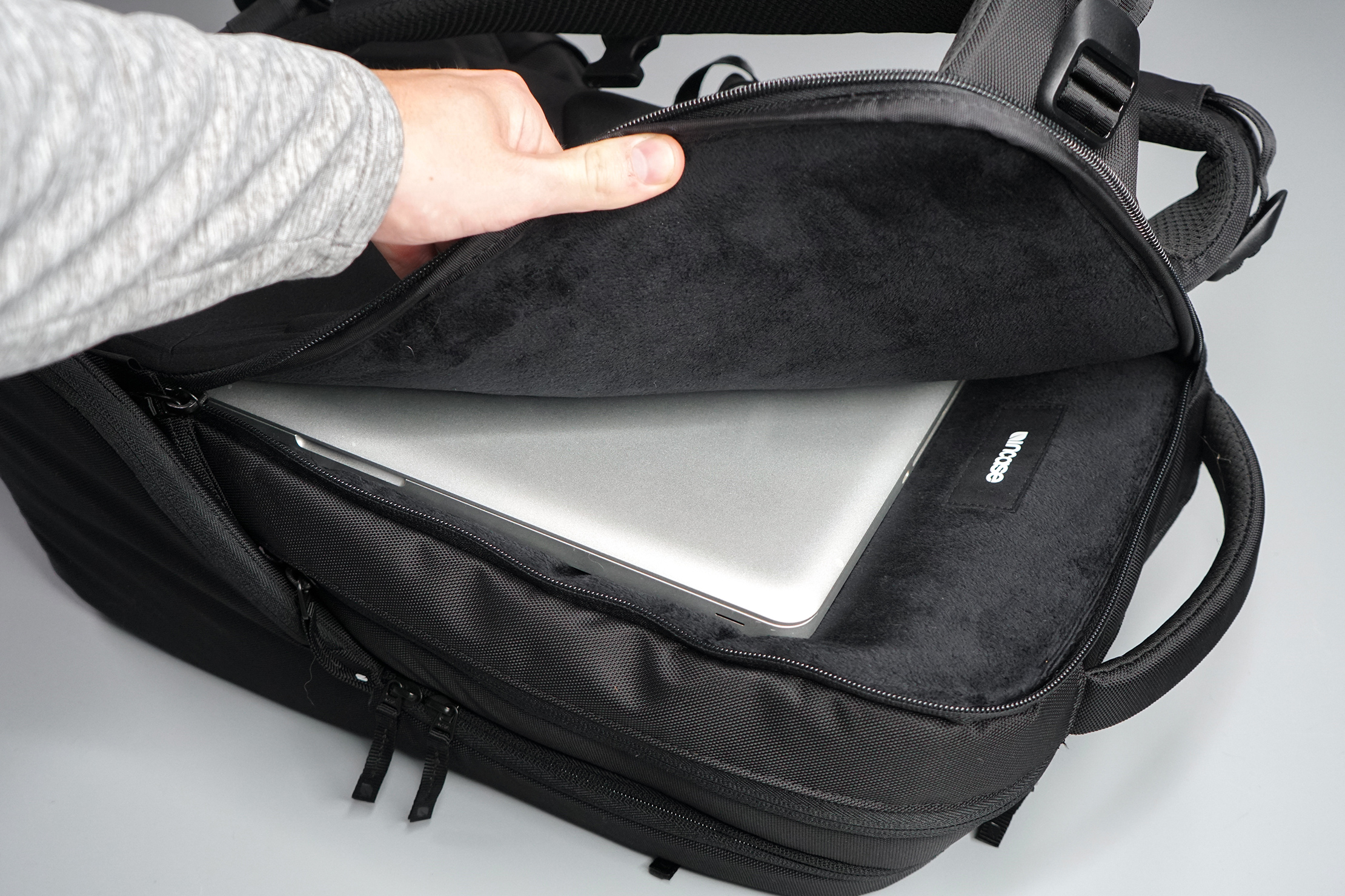 Laptop Shoulder Bag Cute Pug Printed Shockproof Waterproof Laptop Shoulder Backpack Bag Briefcase 15.6 Inch 