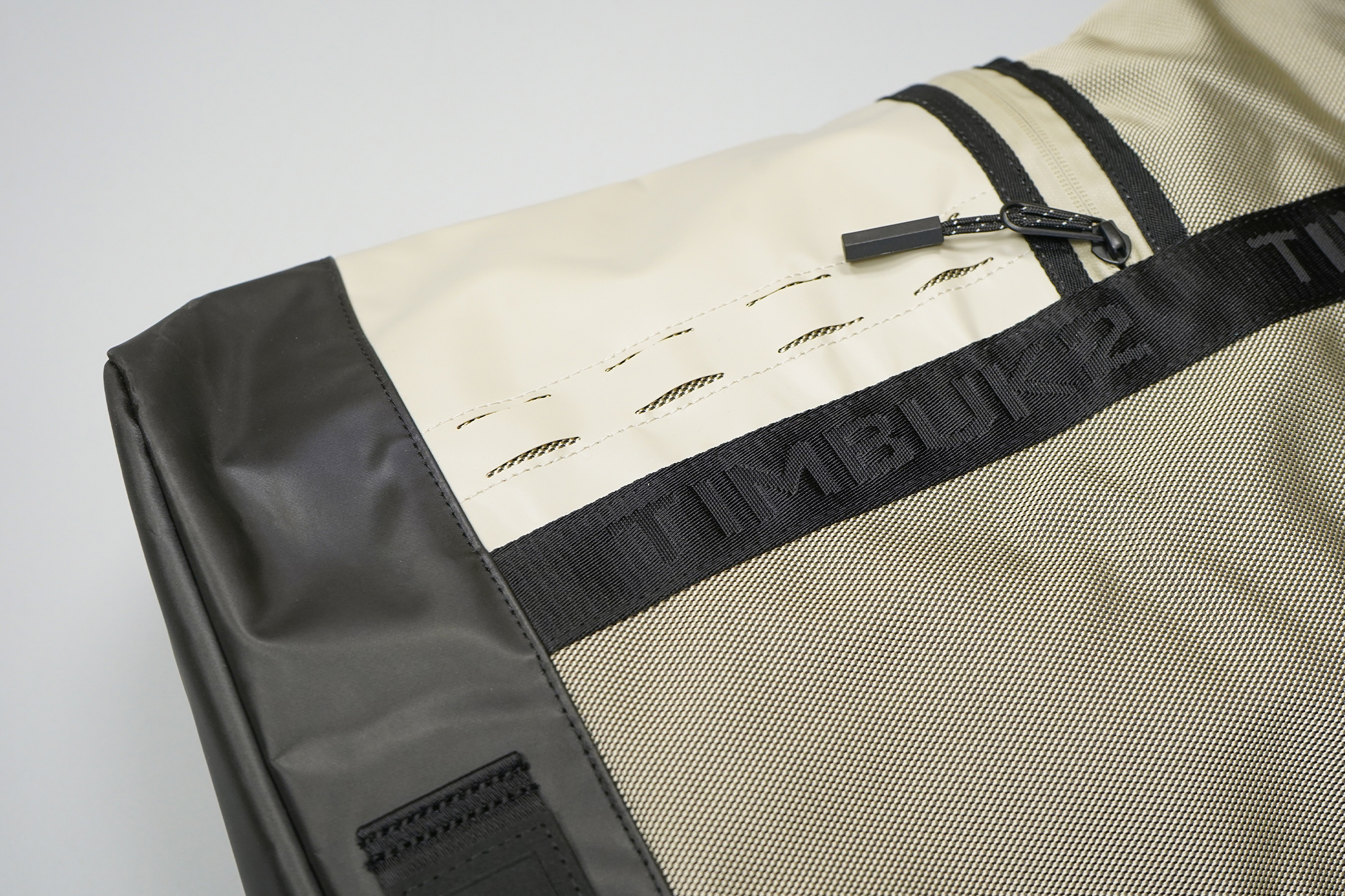 Timbuk2 Tech Tote | Materials and logo