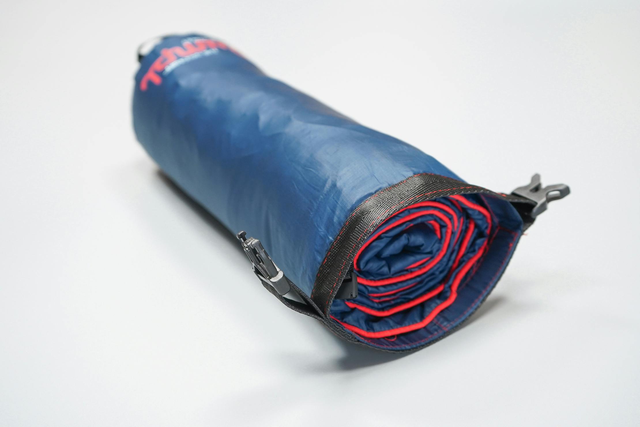 Rumpl NanoLoft Travel Blanket Review Pack Hacker