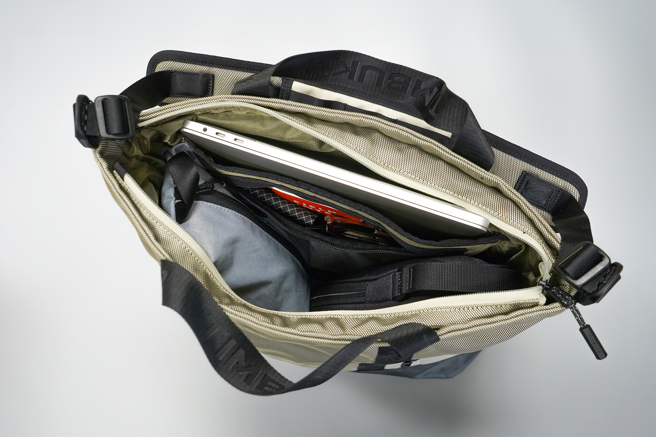 Timbuk2 Tech Tote | Main compartment