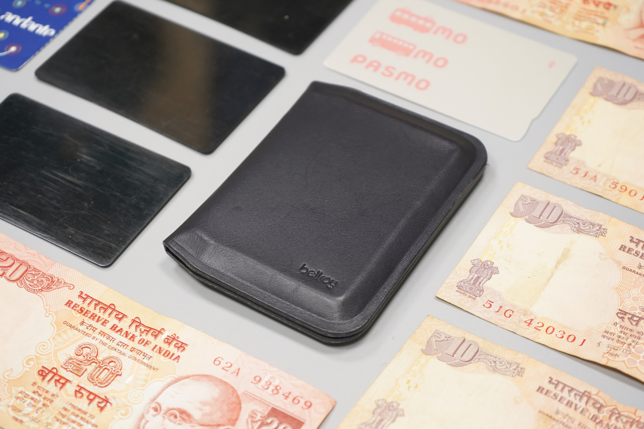 Bellroy Apex Slim Sleeve | The wallet with its contents laid out