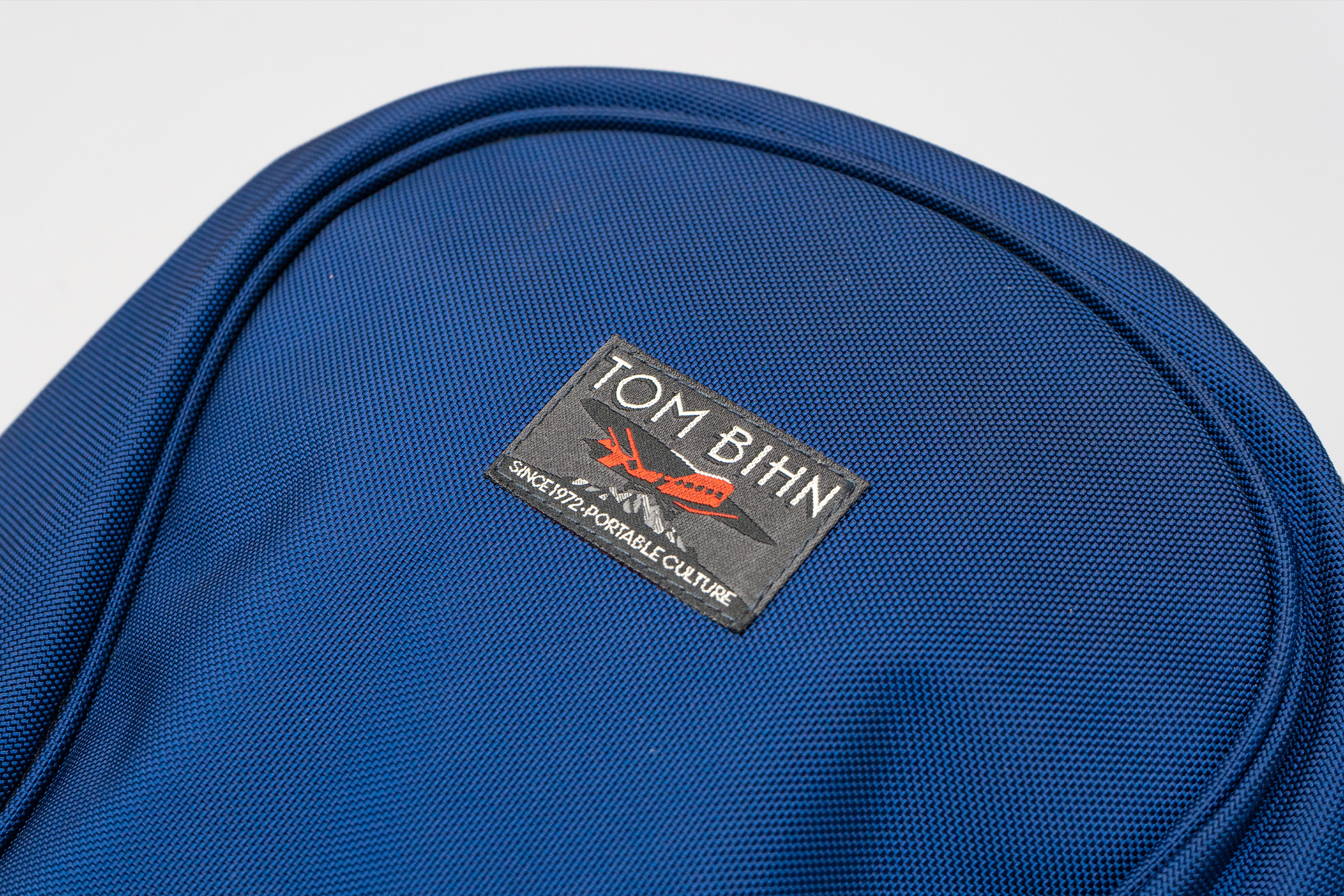 Tom Bihn Luminary 15 logo