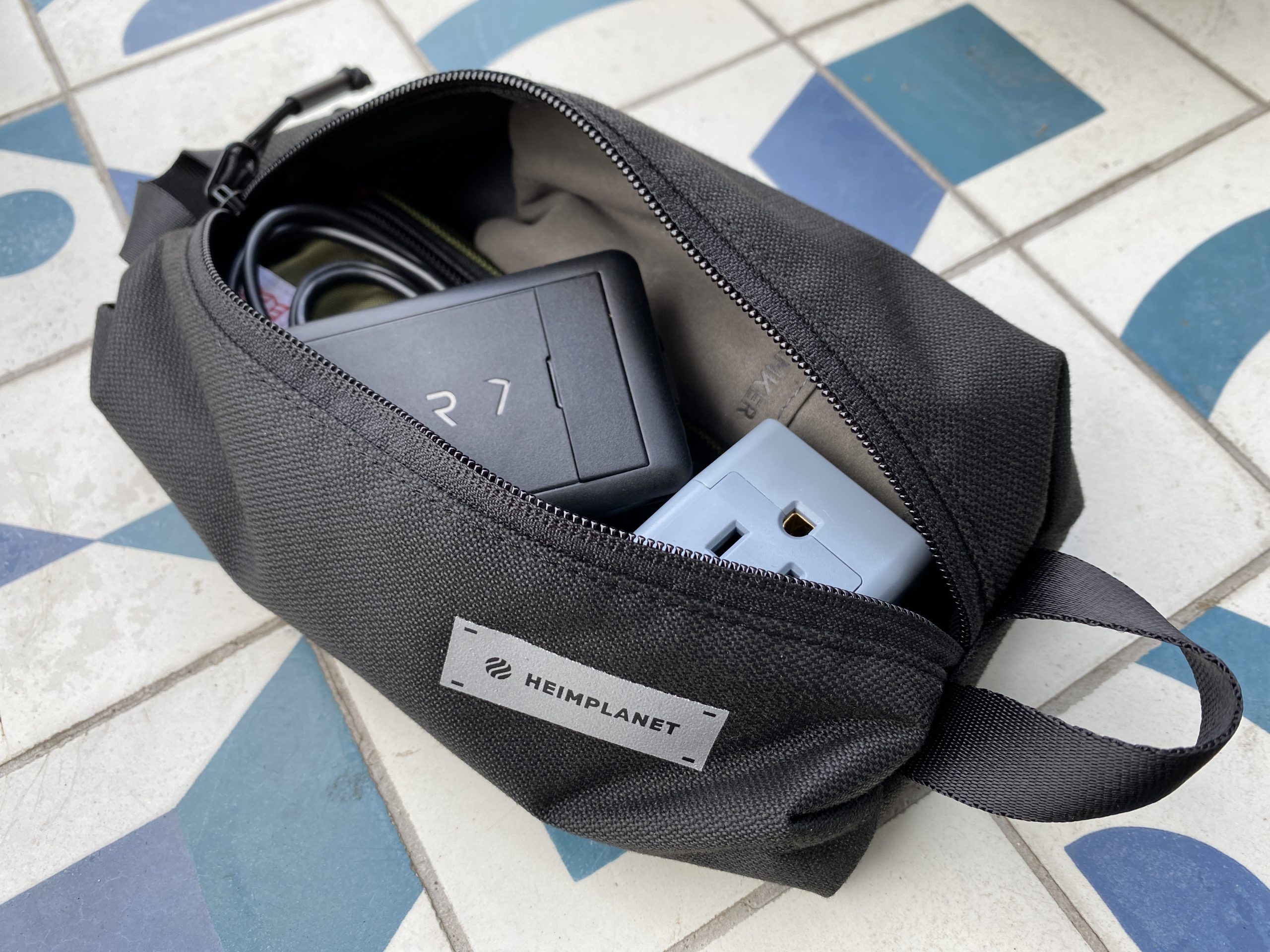 Heimplanet Simple Pouch all packed up with tech items