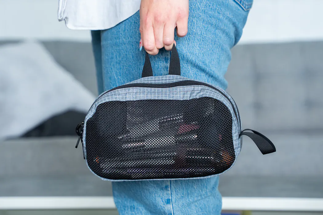 TOM BIHN Snake Charmer Review