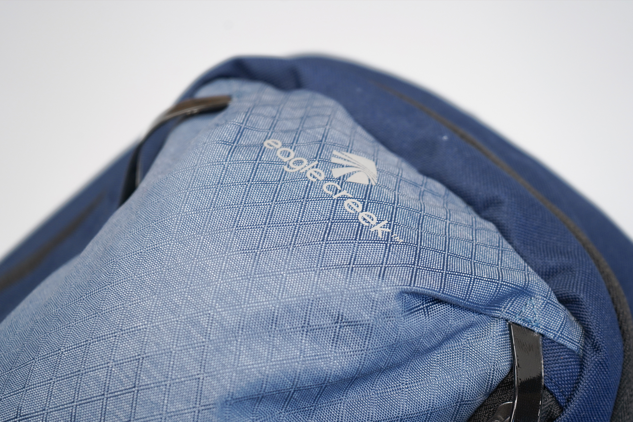 Eagle Creek Wayfinder Backpack Mini Material and Logo