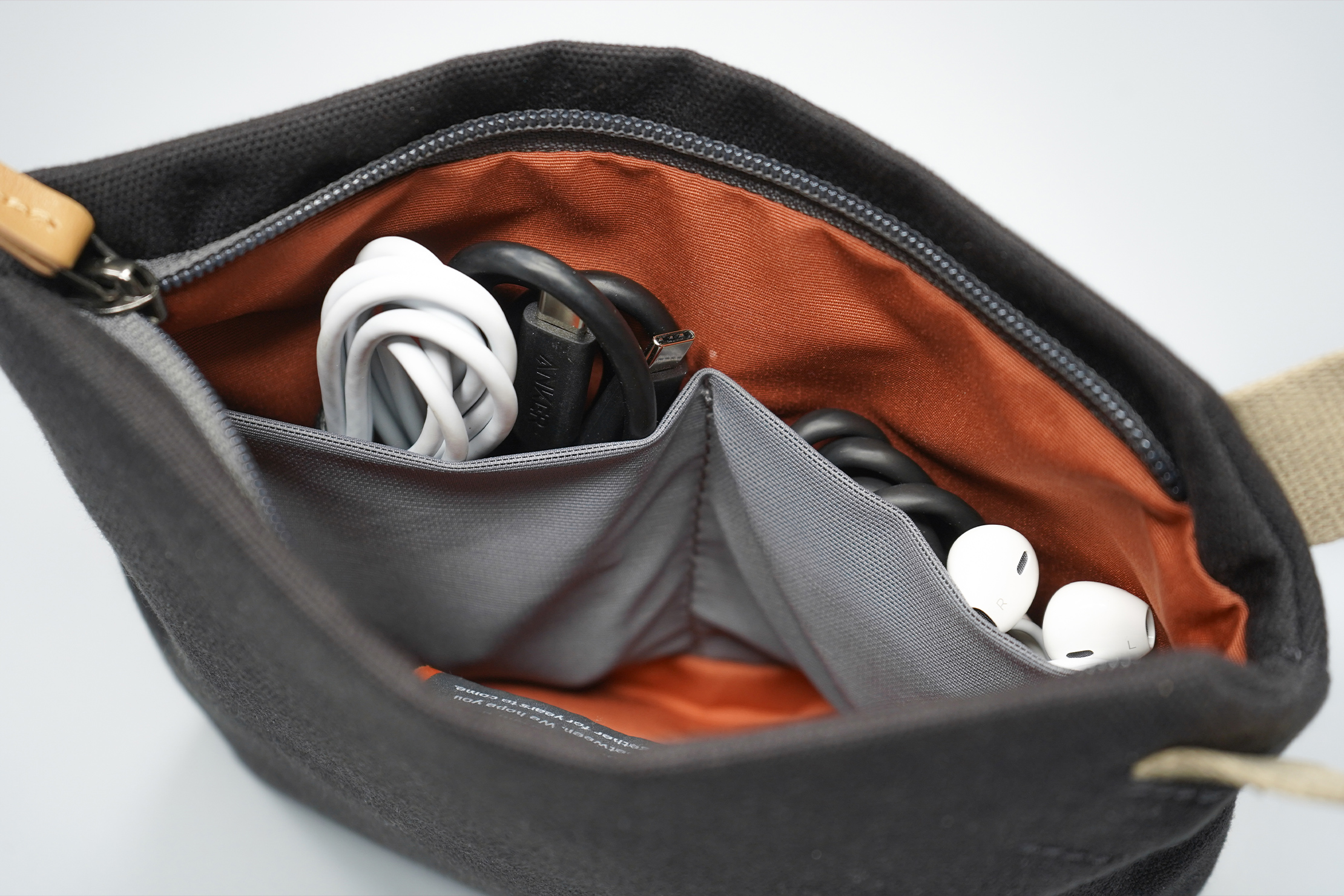 Bellroy Standing Pouch | The mesh is elastic but doesn't feel it would easily get worn out