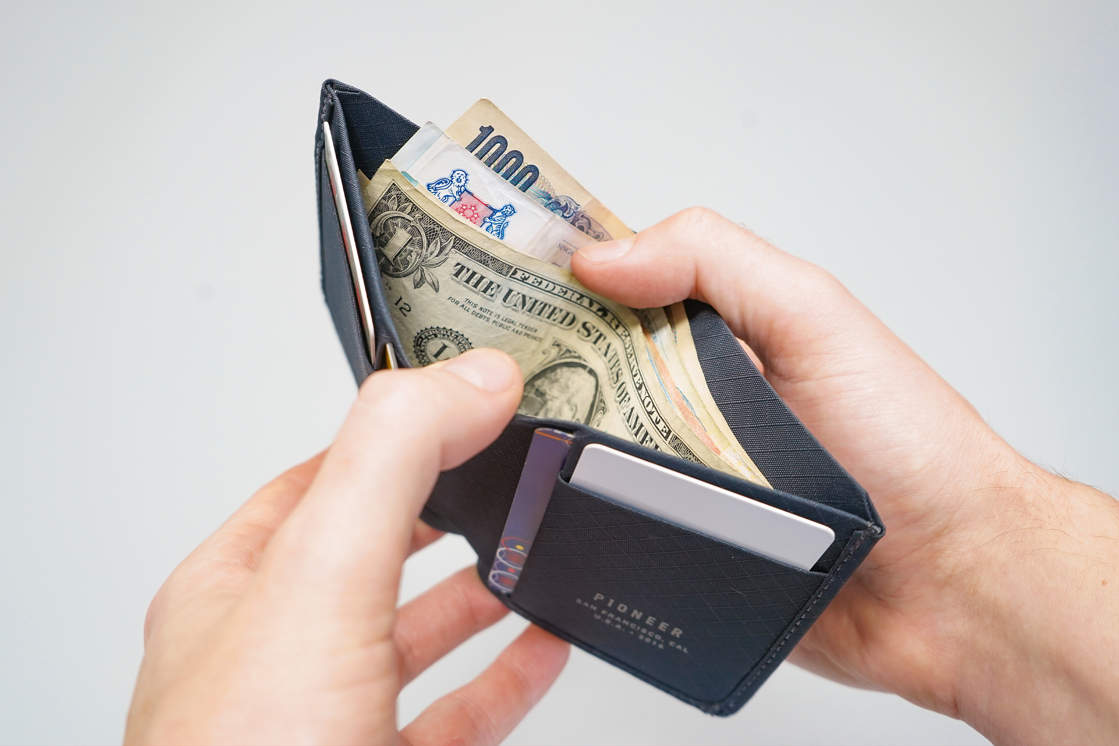Pioneer Altitude Billfold Wallet Cash Sleeve