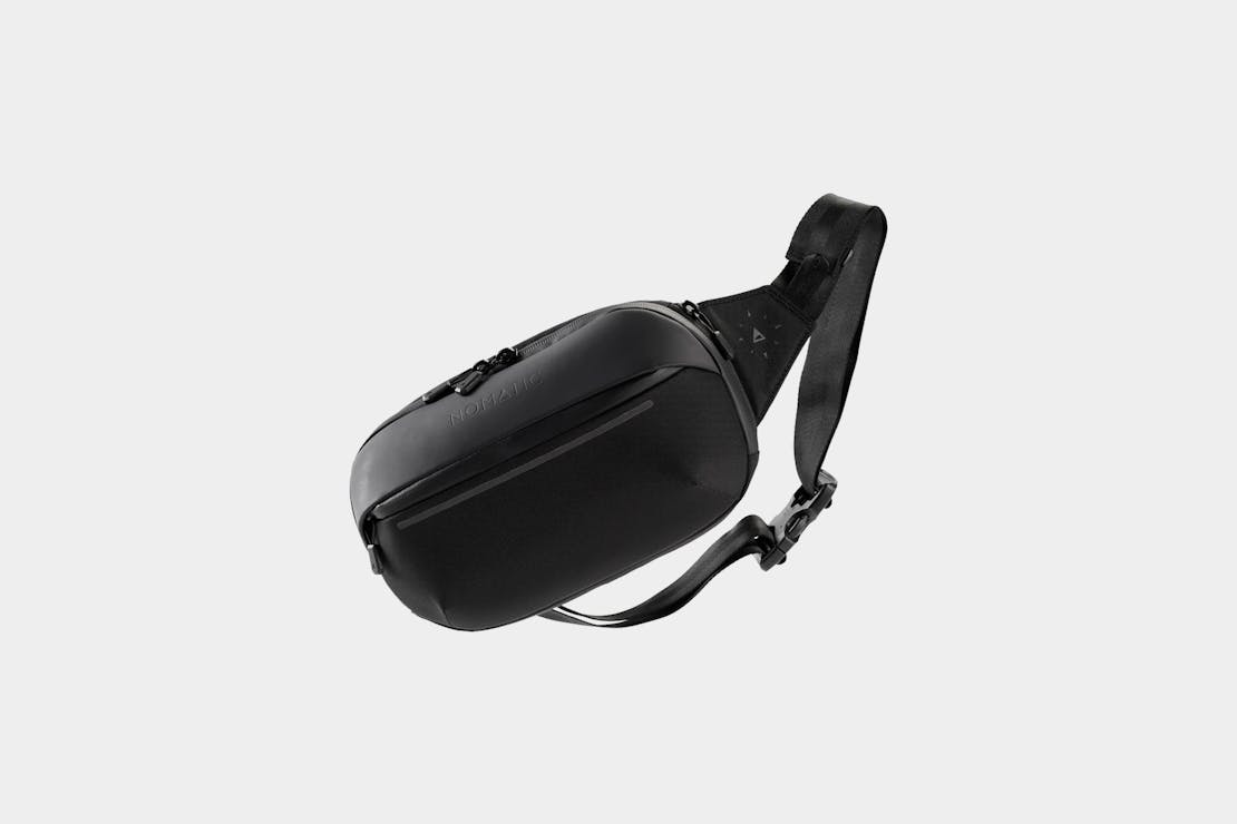 nomatic navigator sling