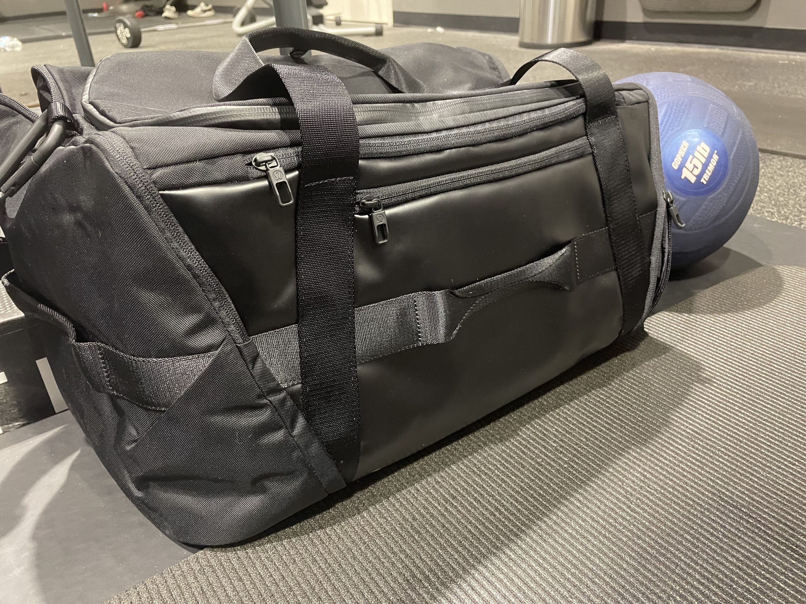 Lululemon gym cheap bag mens