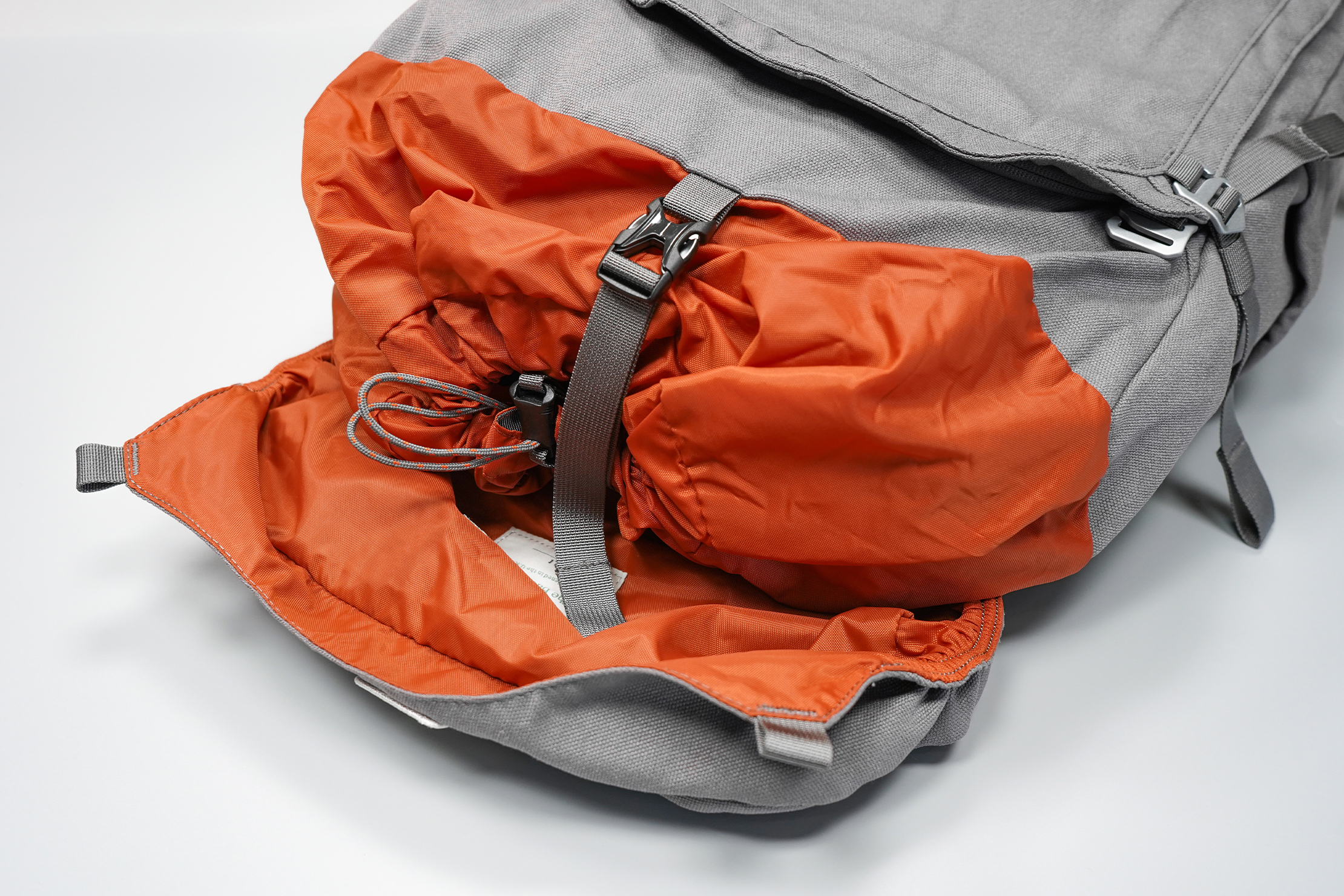 Salkan Backpacker | Under the flap, there’s a drawstring and buckle for extra security