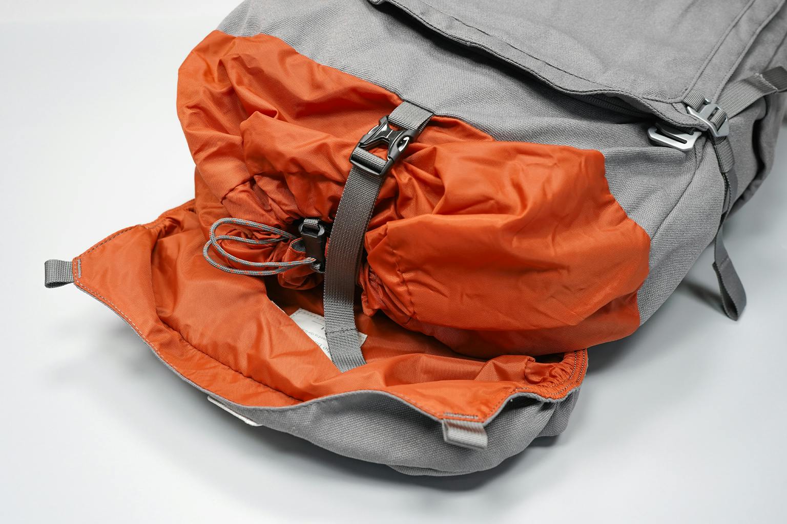 pack hacker daypack
