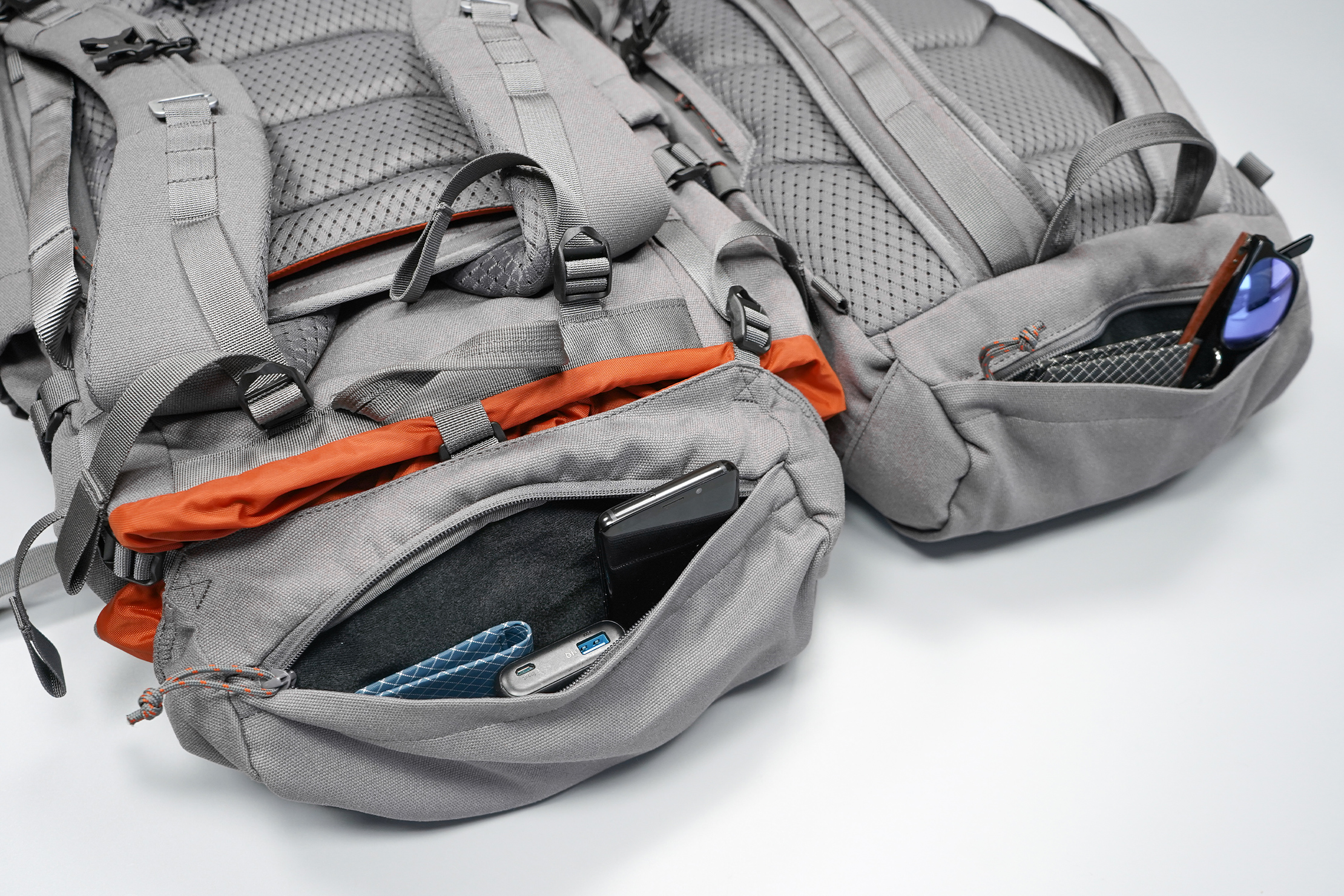 Salkan Backpacker | Left: Mainpack’s top pocket | Right: Daypack’s top pocket