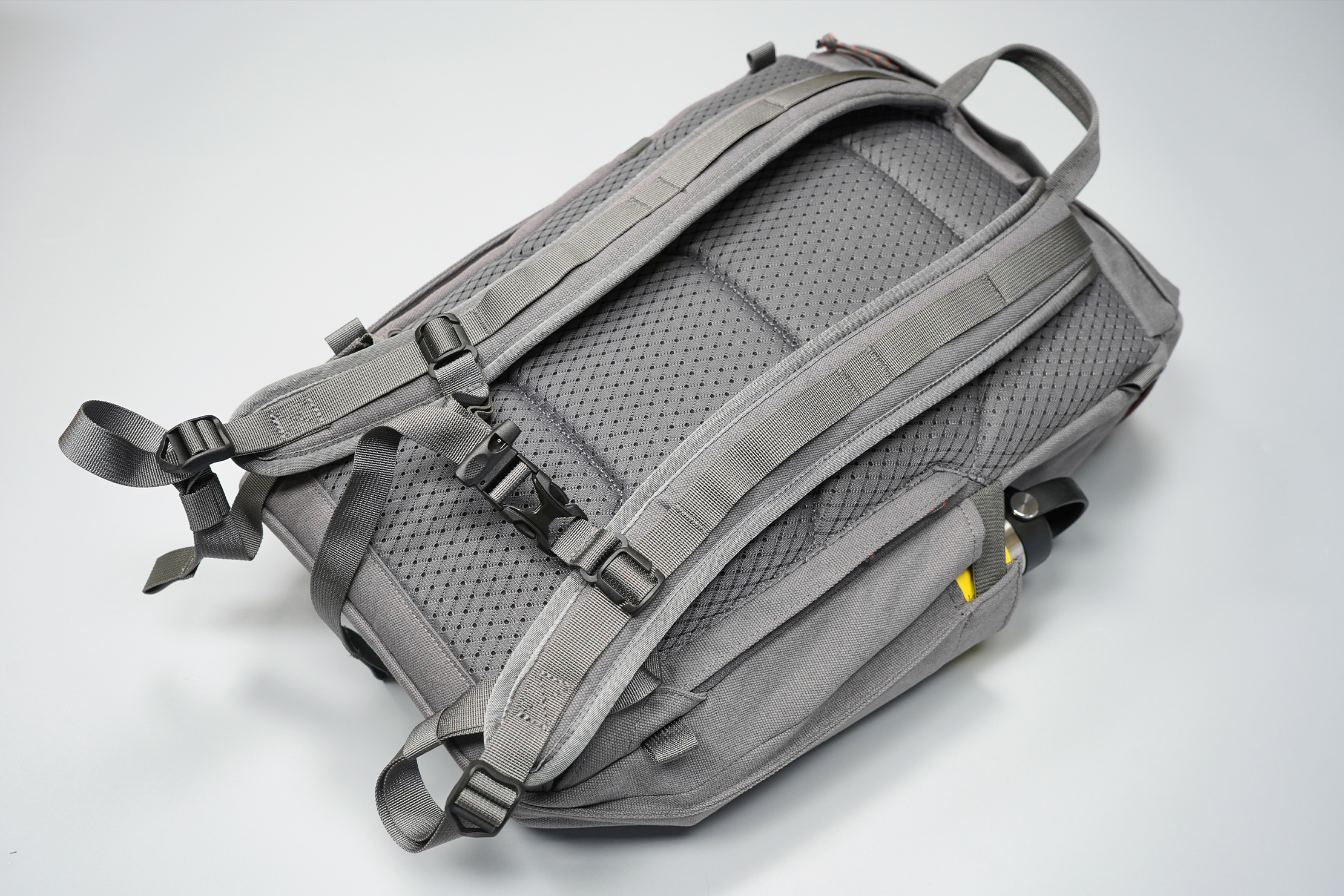 Salkan Backpacker | Daypack’s back panel and harness system