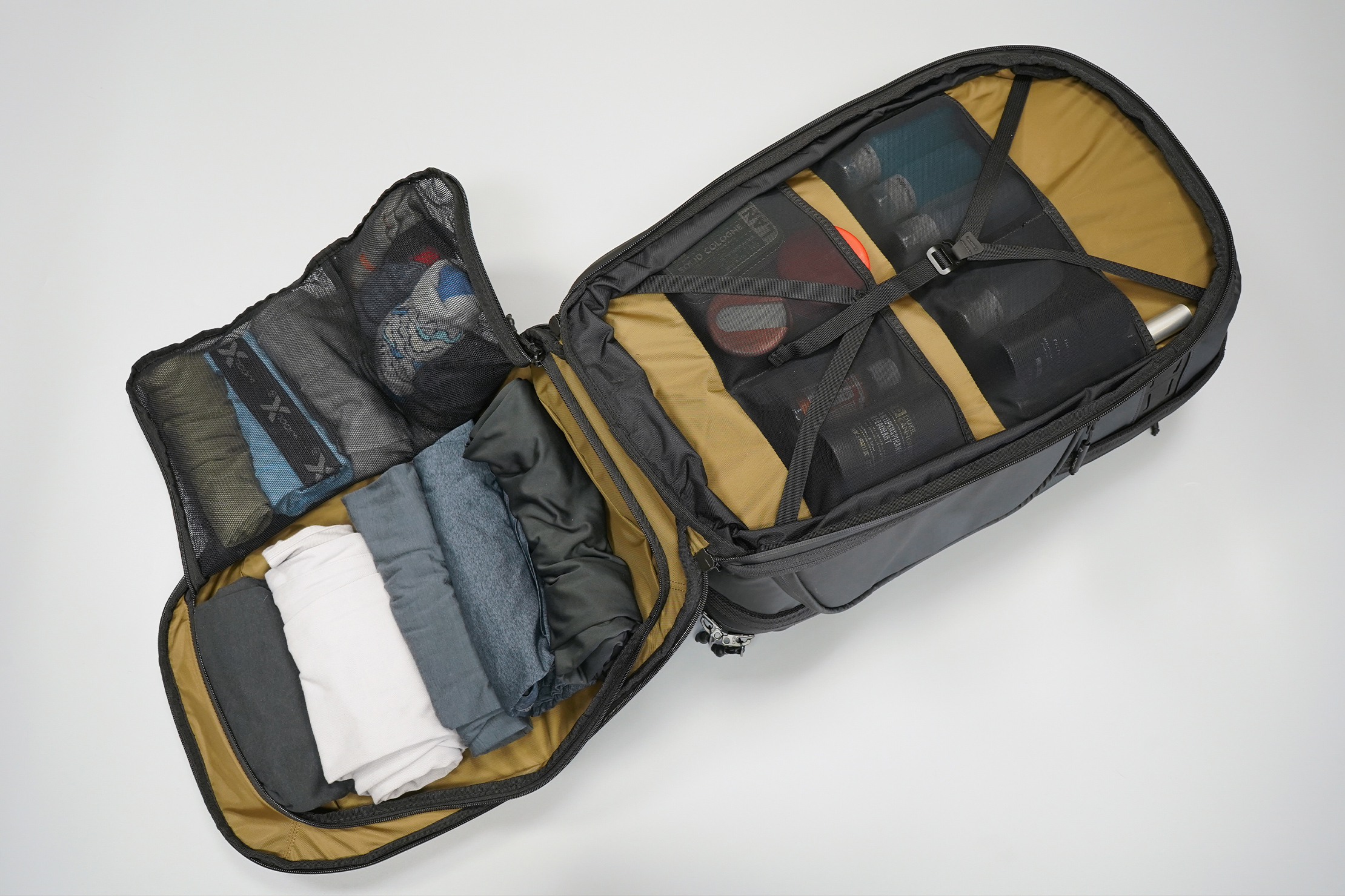 NOMATIC McKinnon Camera Pack 35L | Plenty of space for clothes, not just for camera gear