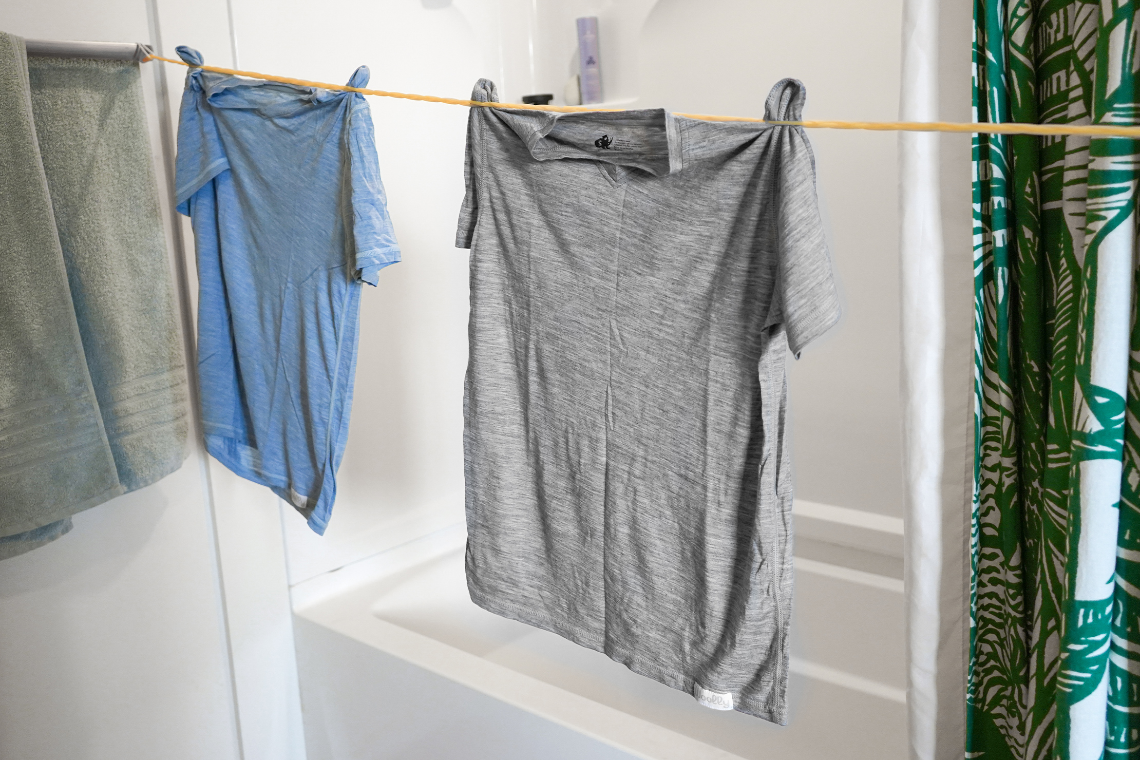 Flexo-Line Clothesline in the bathroom