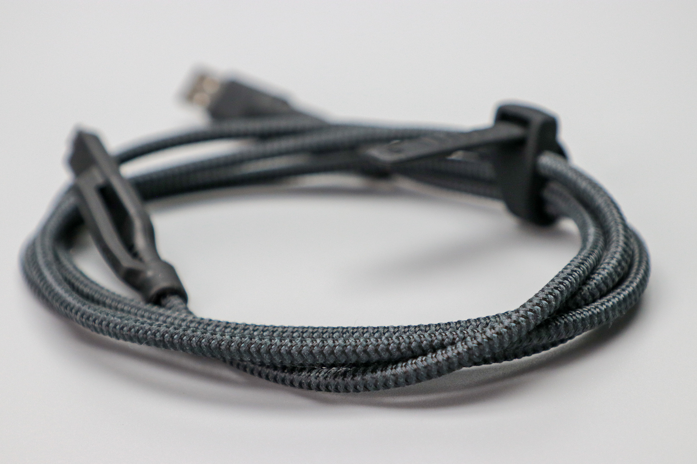 Nomad Goods Universal USB-C Cable braided cord