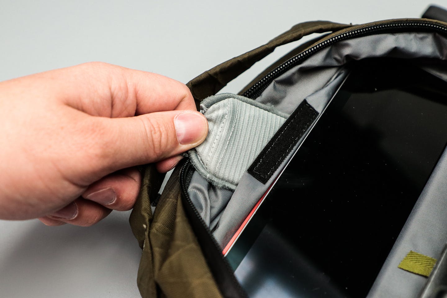 able carry 13 day bag