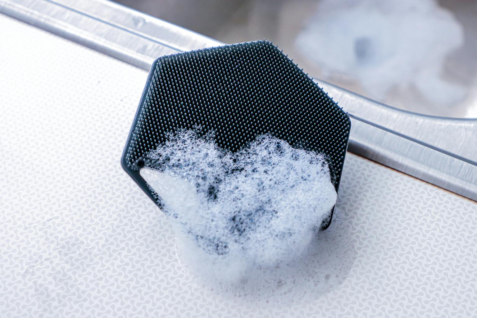 Tooletries Face & Body Scrubber Review Pack Hacker