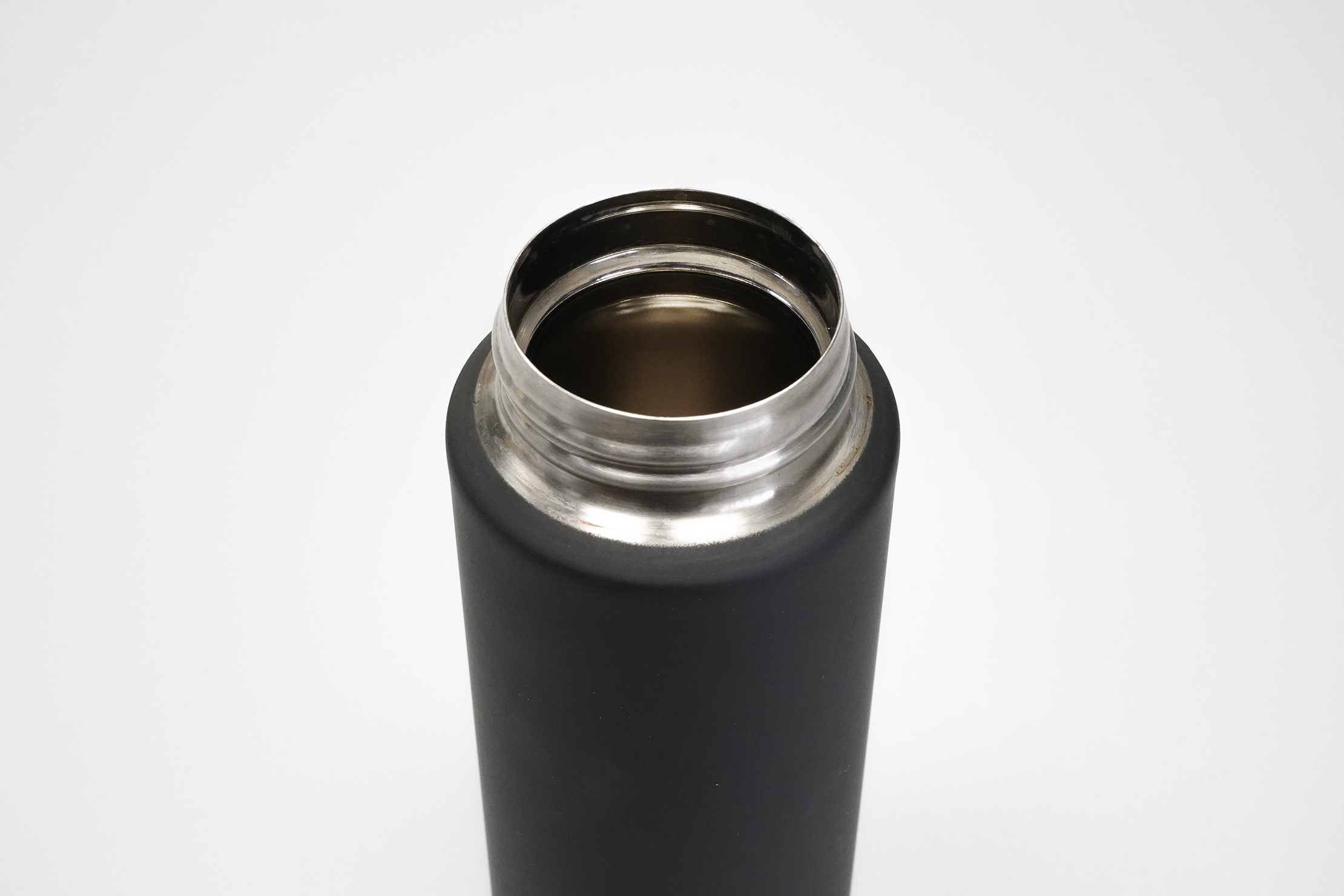 Product of the Month - The Flip-and-Go Stainless Mug (SM-QHE48/60) -  Zojirushi BlogZojirushi Blog