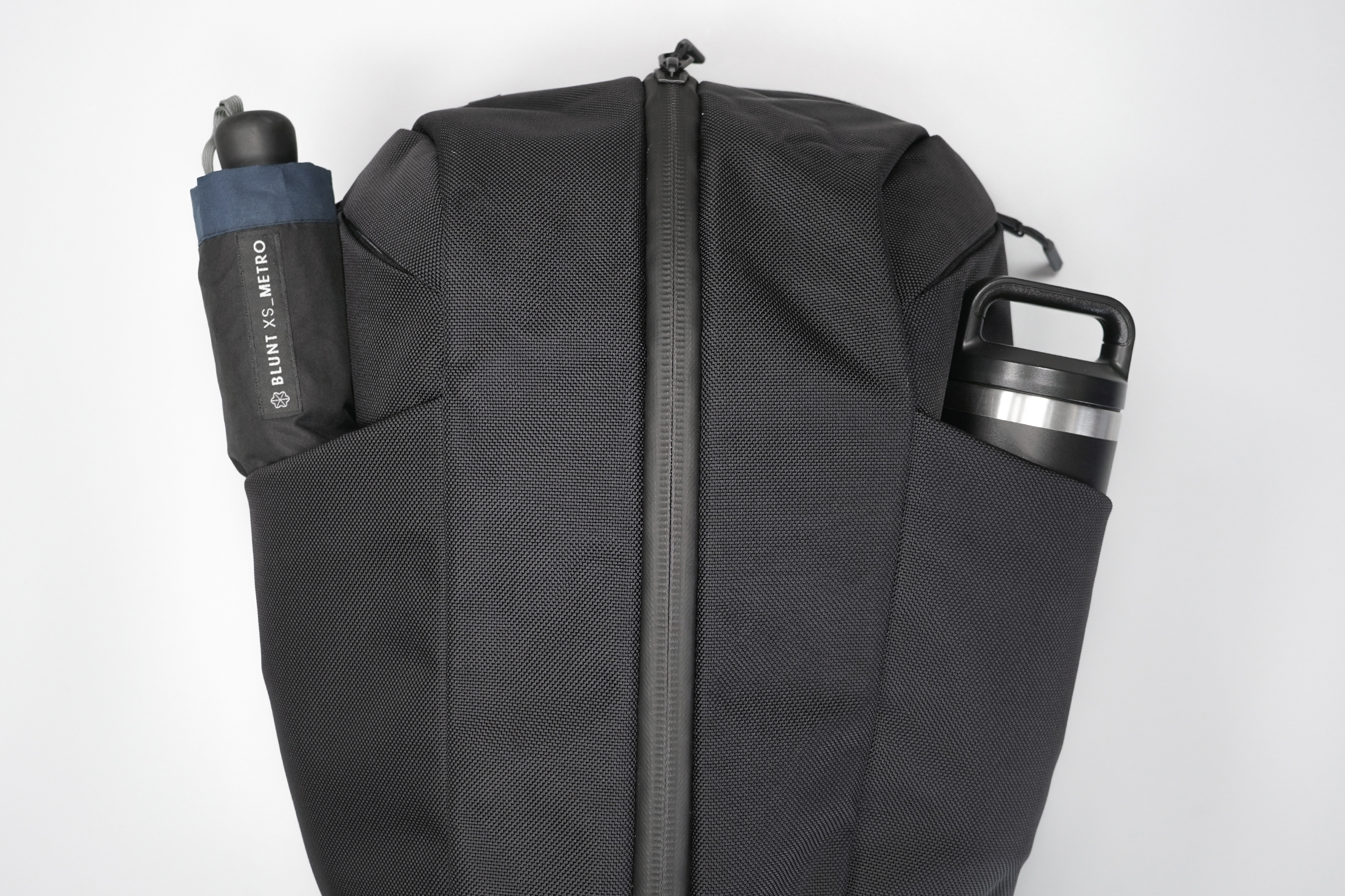 Aer Duffel Pack 3 | Water bottle pockets