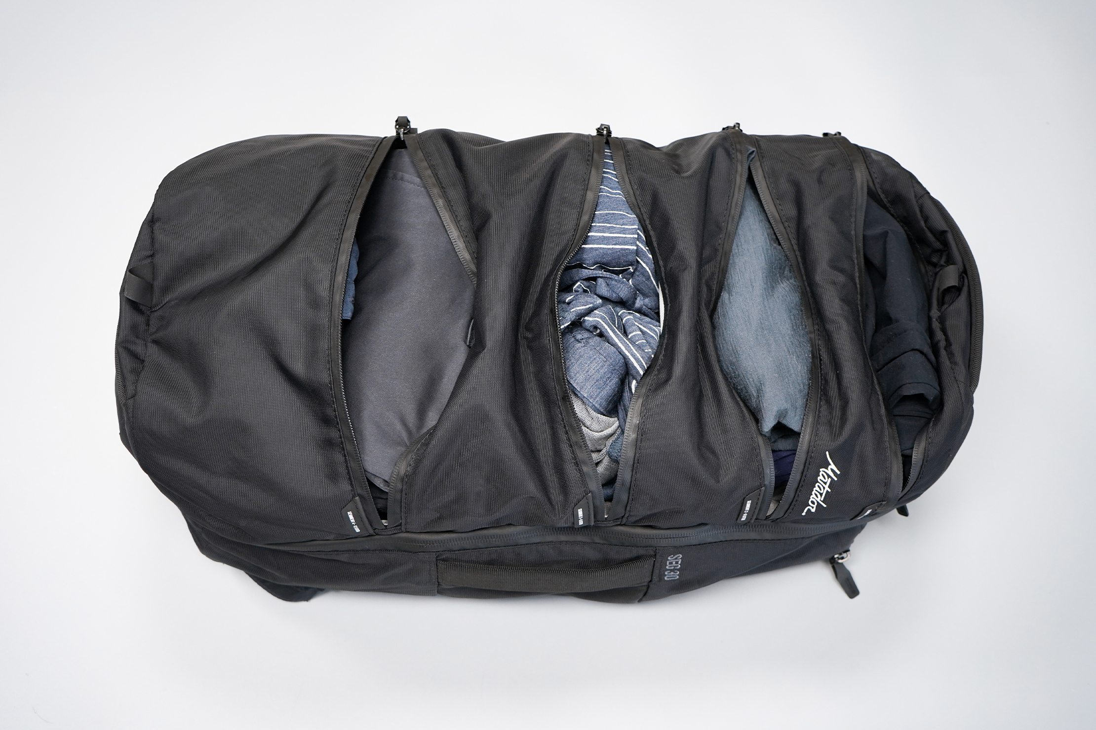 Matador SEG30 Backpack | Clothes compartments