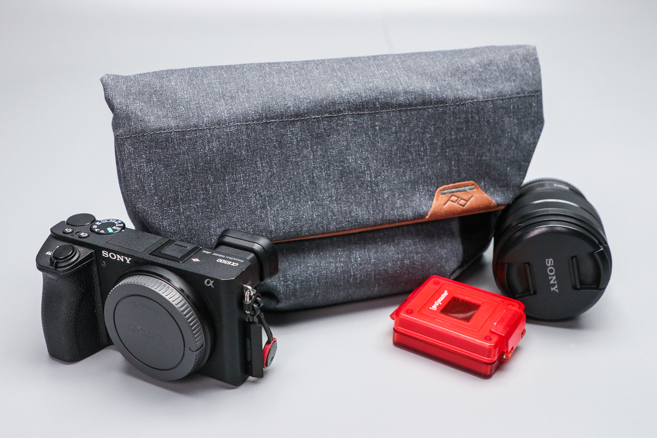 Peak Design Field Pouch V2 with Gear