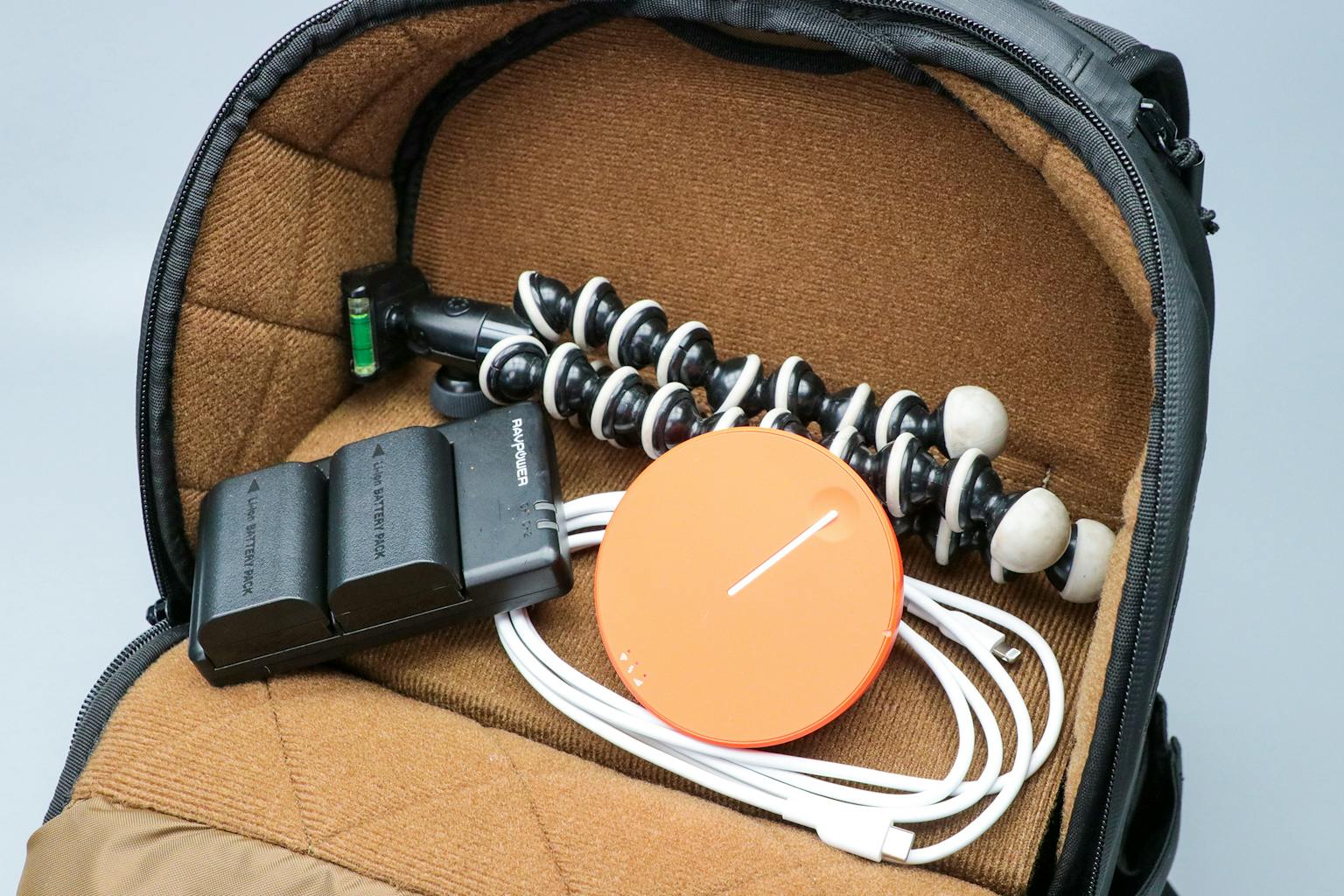 NOMATIC McKinnon Camera Backpack 25L Review Pack Hacker